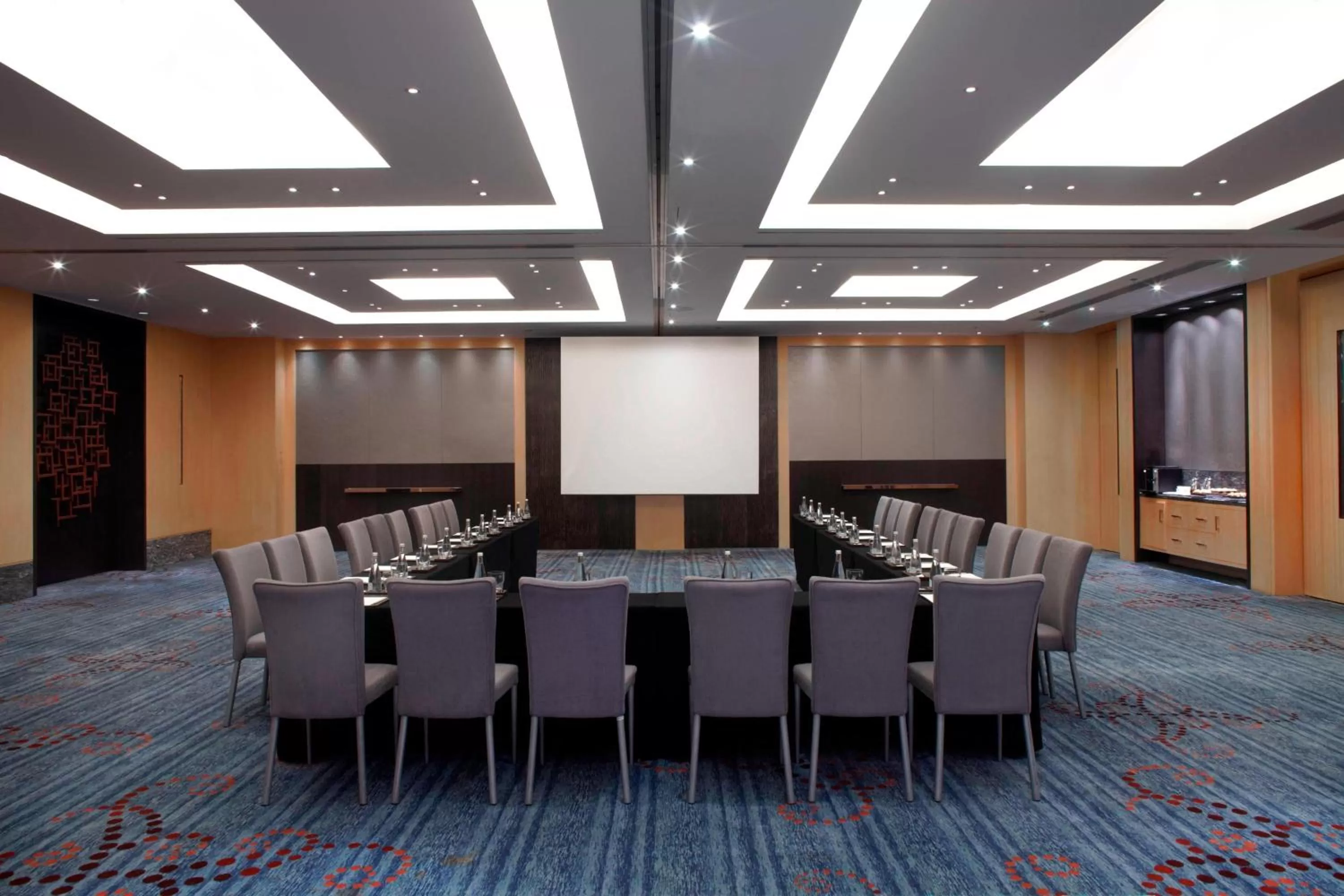 Meeting/conference room in Guangzhou Marriott Hotel Tianhe
