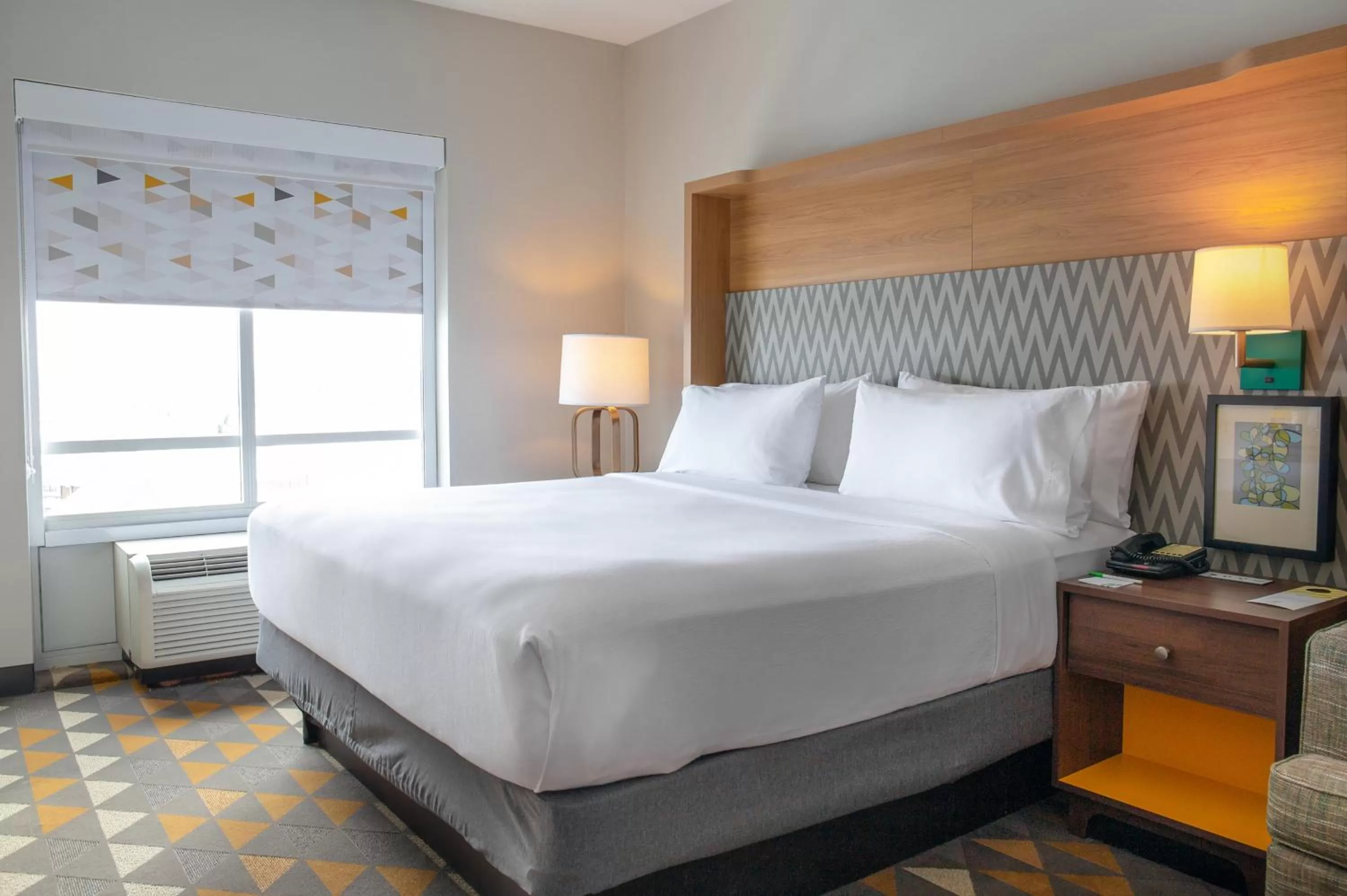 Bedroom, Bed in Holiday Inn Toledo - Maumee I-80/90 by IHG