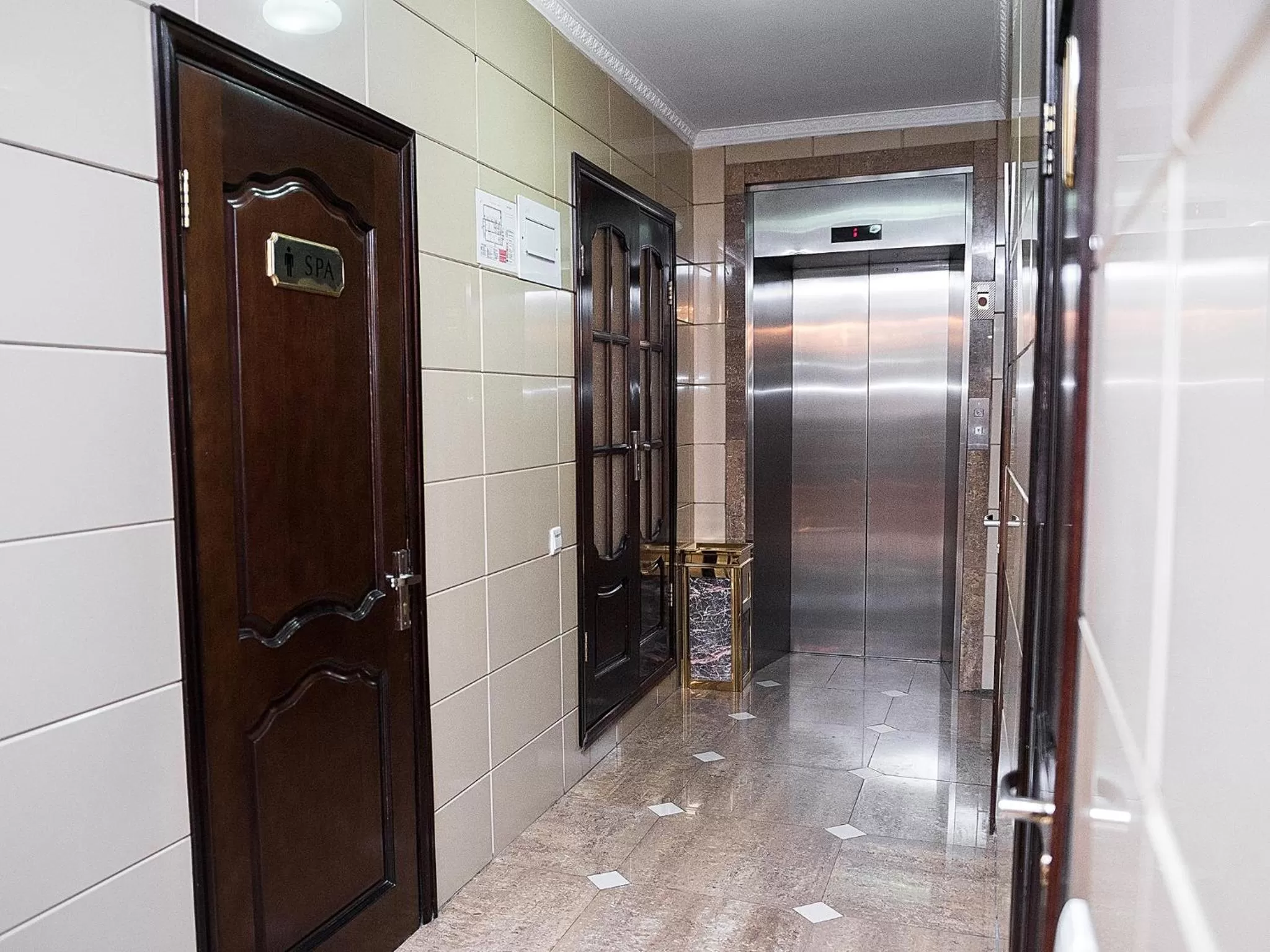 Decorative detail, Bathroom in Deluxe SPA-Hotel