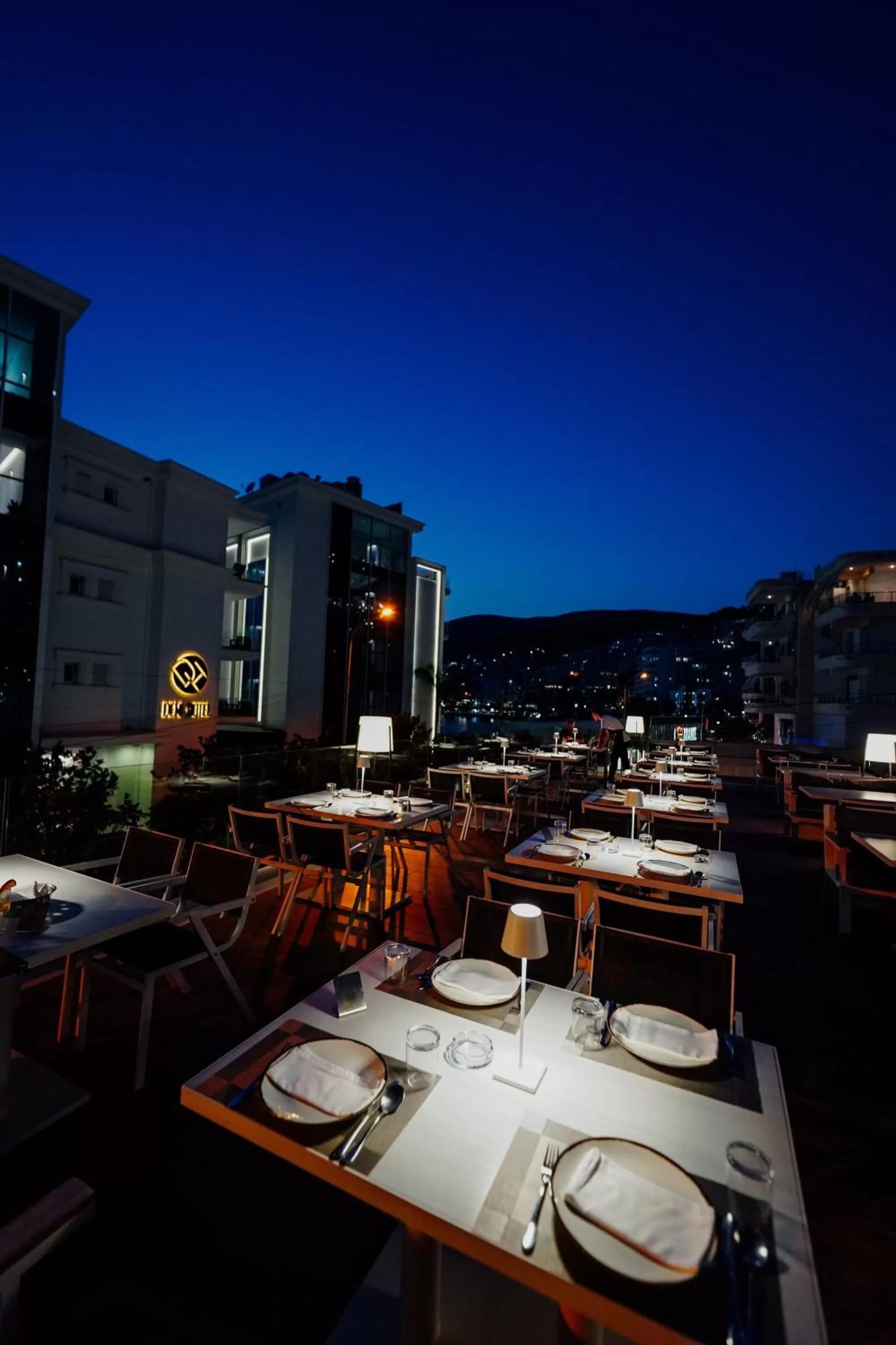 Restaurant/places to eat in Hotel Agimi