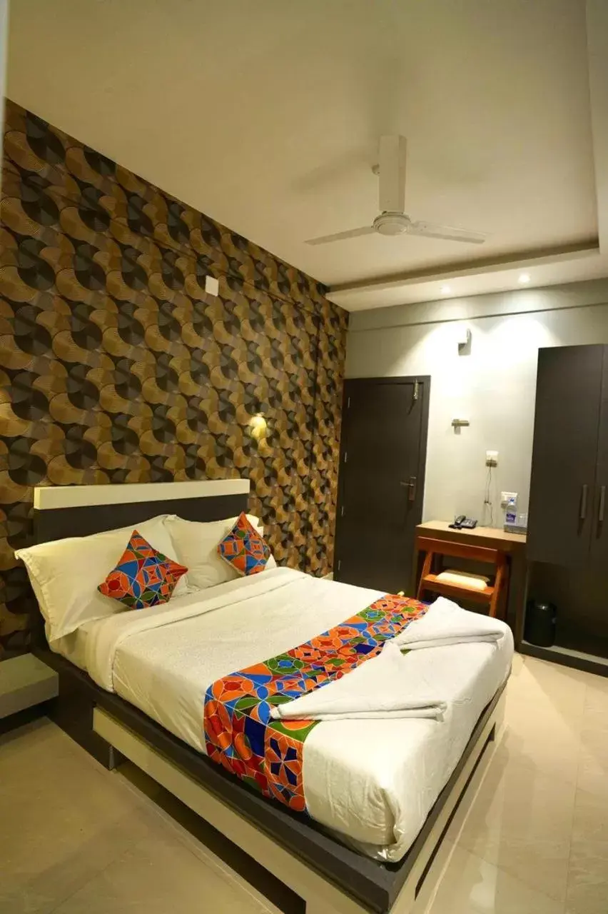 Budget Double Room in Geetha Govindham Budget Double Room in Geetha Govindham