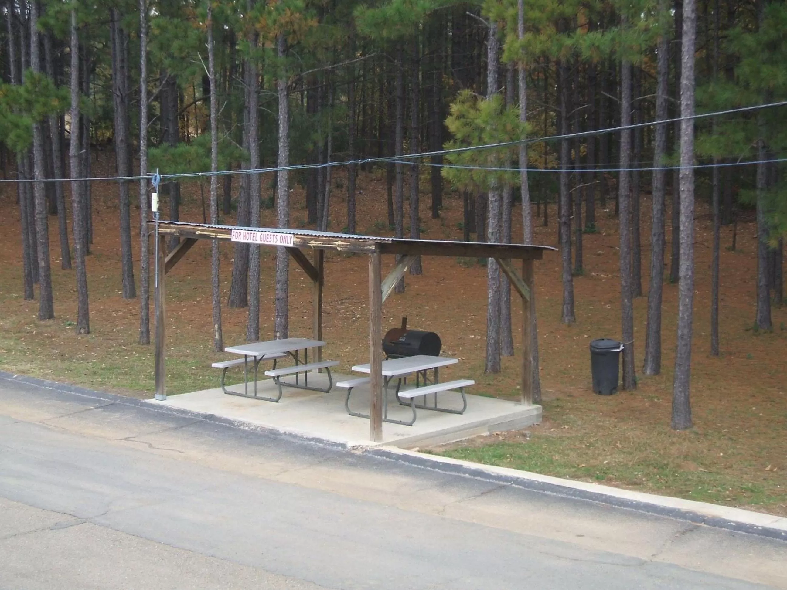 BBQ facilities in Super 8 by Wyndham Monticello AR
