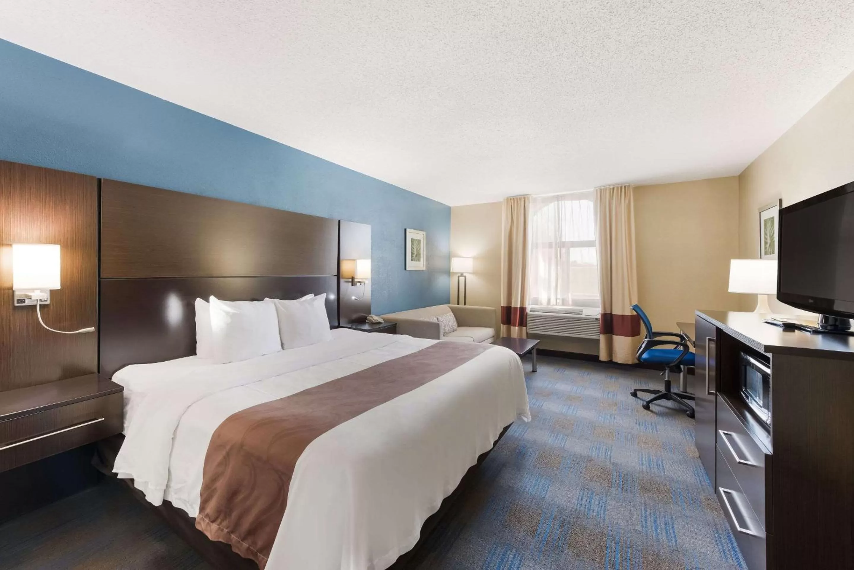 Bedroom, Bed in Quality Inn Upper Sandusky