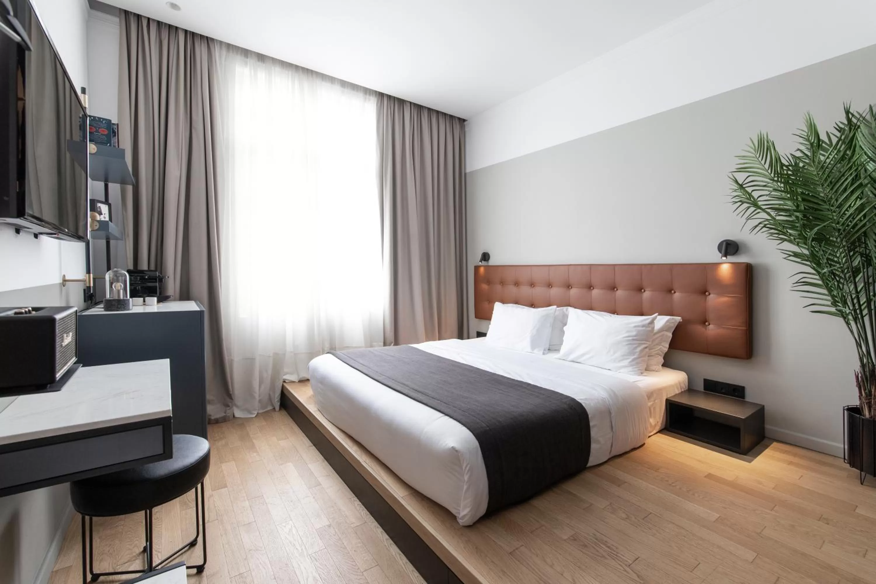 Bed in The Modernist Thessaloniki