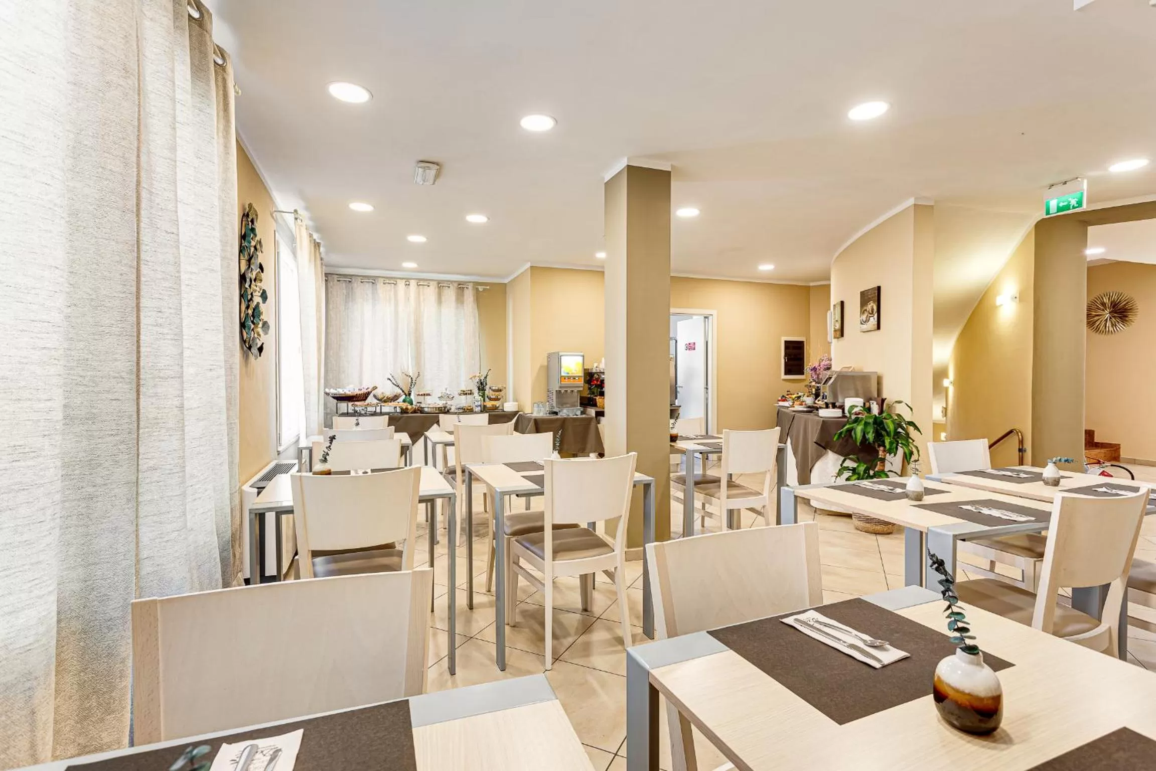 Restaurant/places to eat in Hotel-Residence- Le Dune Breakfast & private beach included