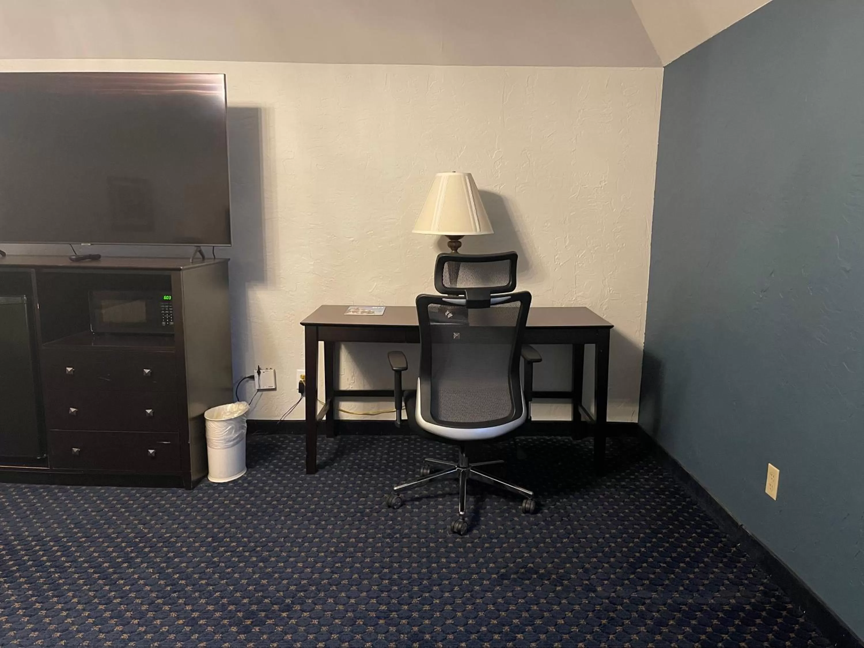 Chateau Hotel and Conference Center