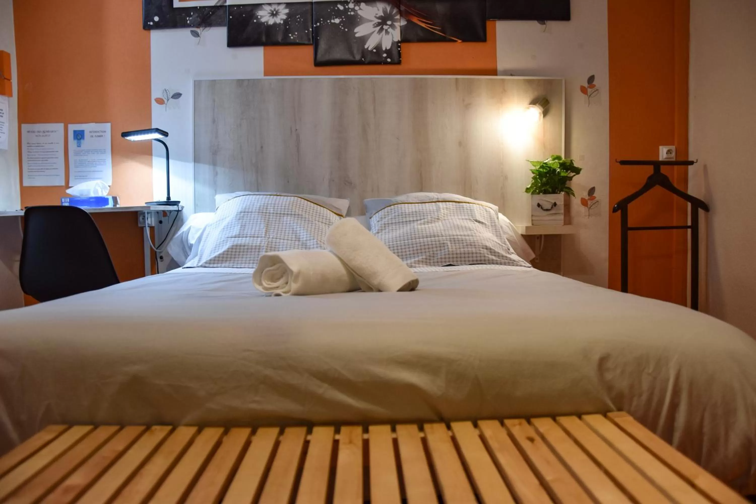 Bed in Hotel des Remparts