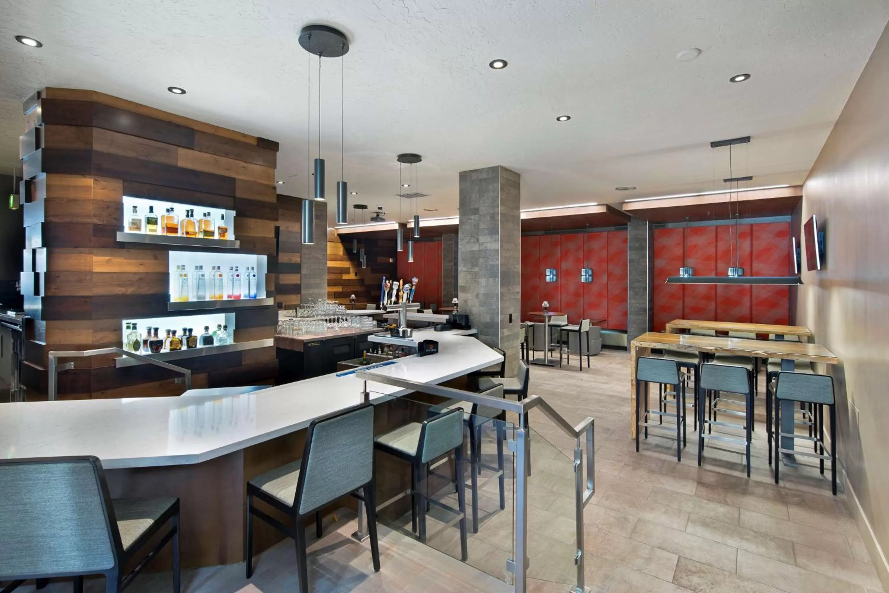 Restaurant/places to eat in Embassy Suites by Hilton Los Angeles Downey