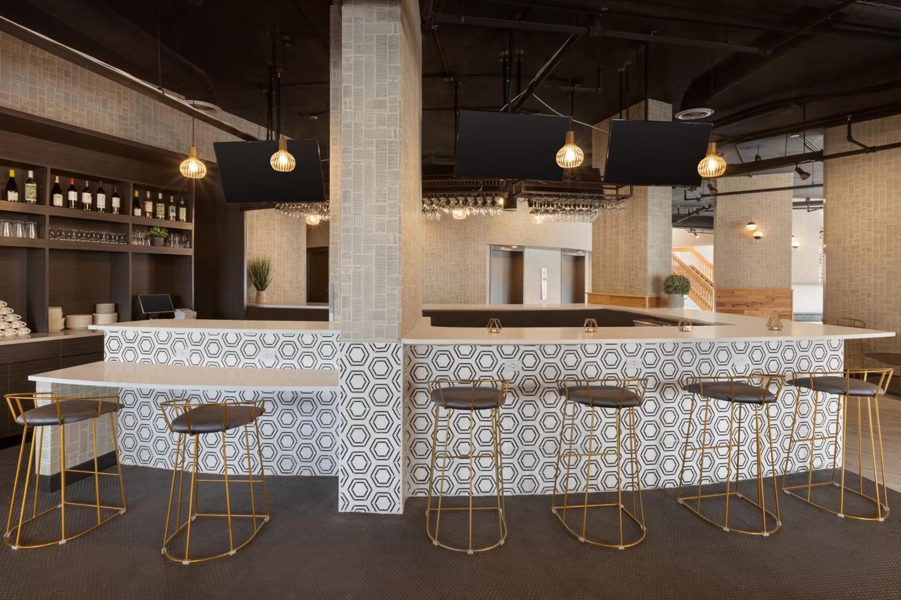 Restaurant/places to eat in Holiday Inn Philadelphia Arpt-Stadium Area by IHG