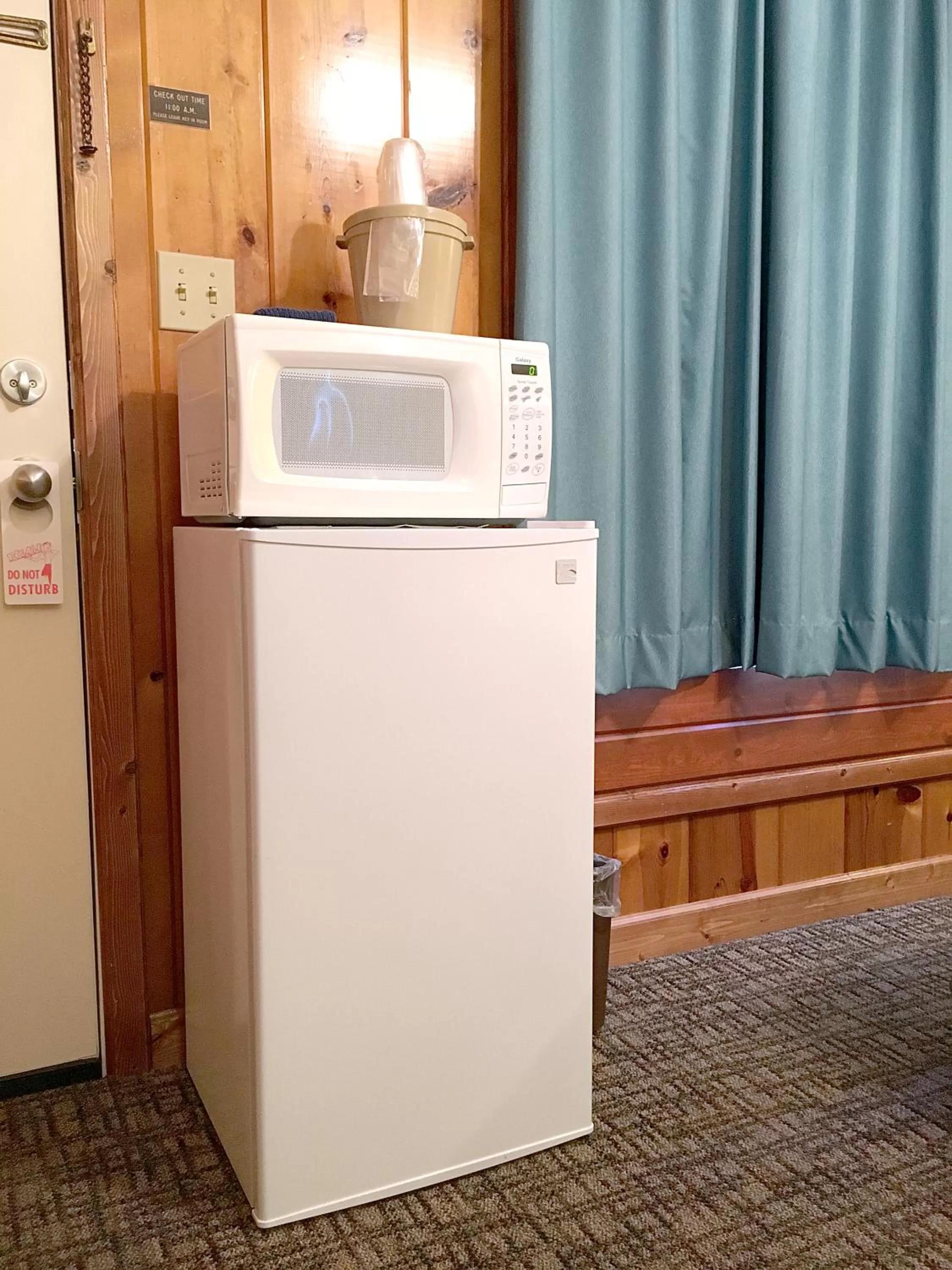 Park Motel and Cabins