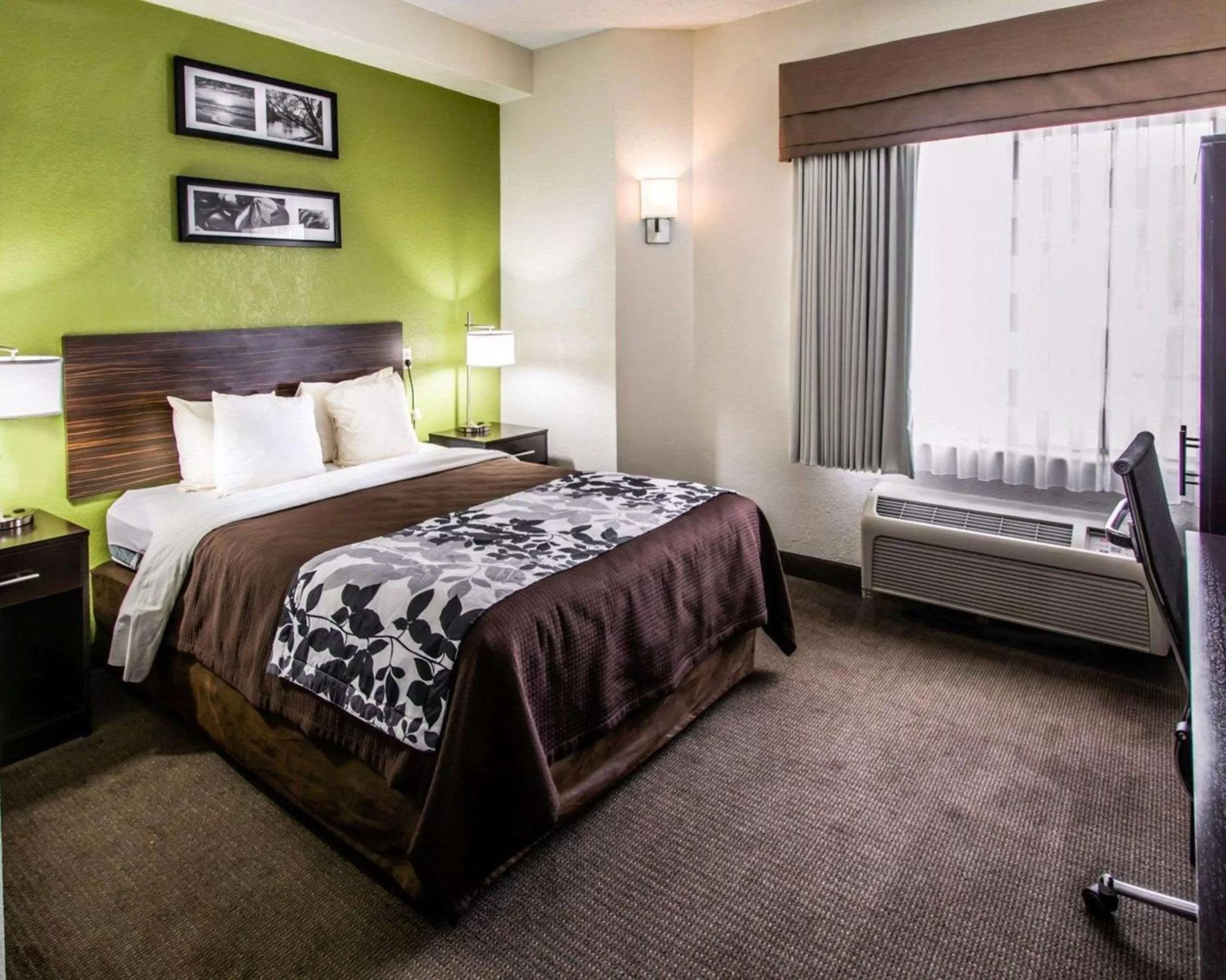 Photo of the whole room, Bed in Sleep Inn Fort Pierce I-95