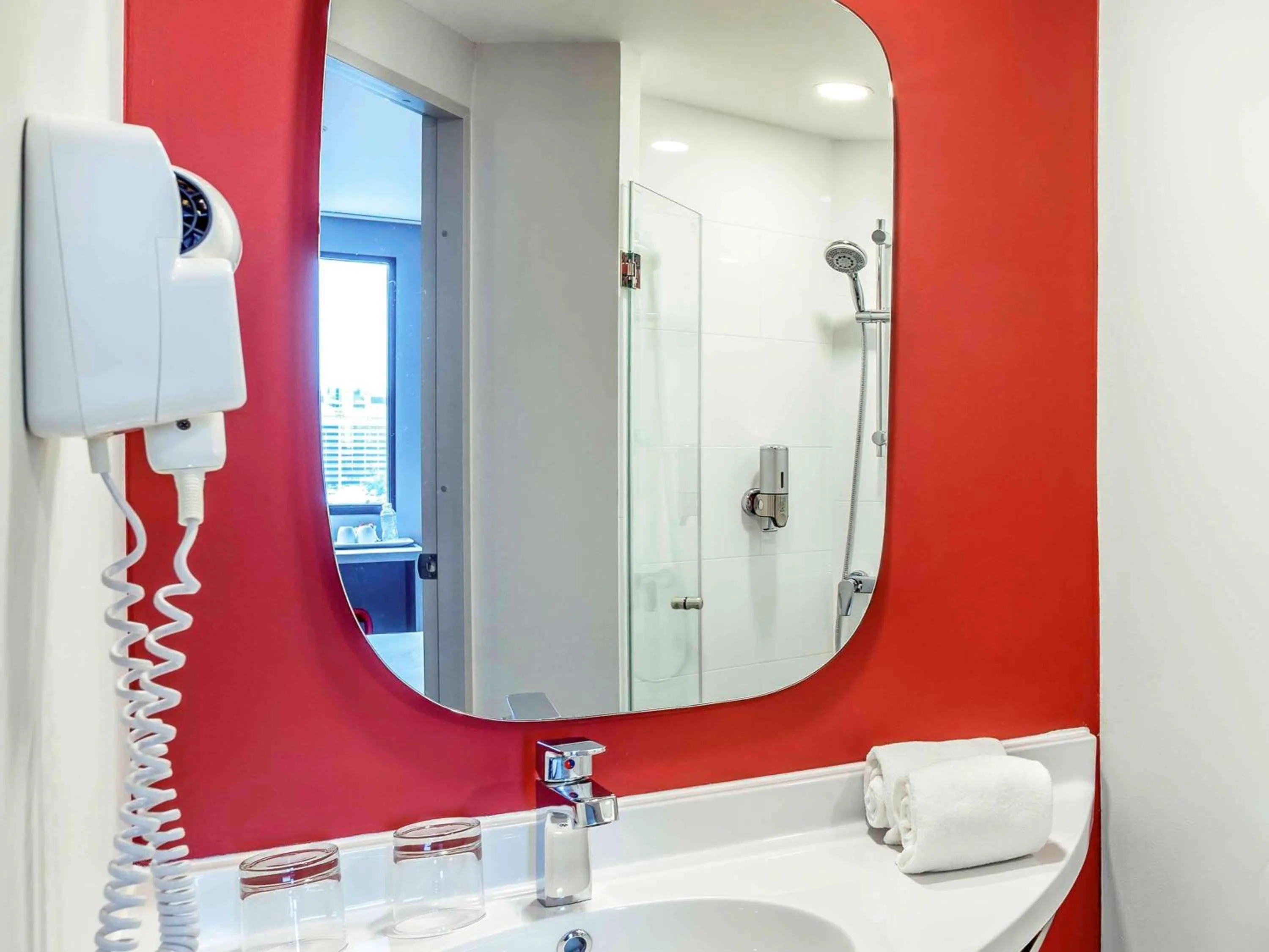 Standard Queen Room in ibis Bangkok IMPACT