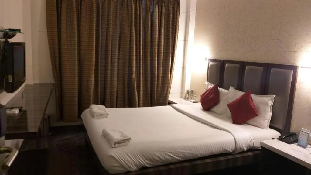 Photo of the whole room, Bed in HOTEL SAPNA MARINE