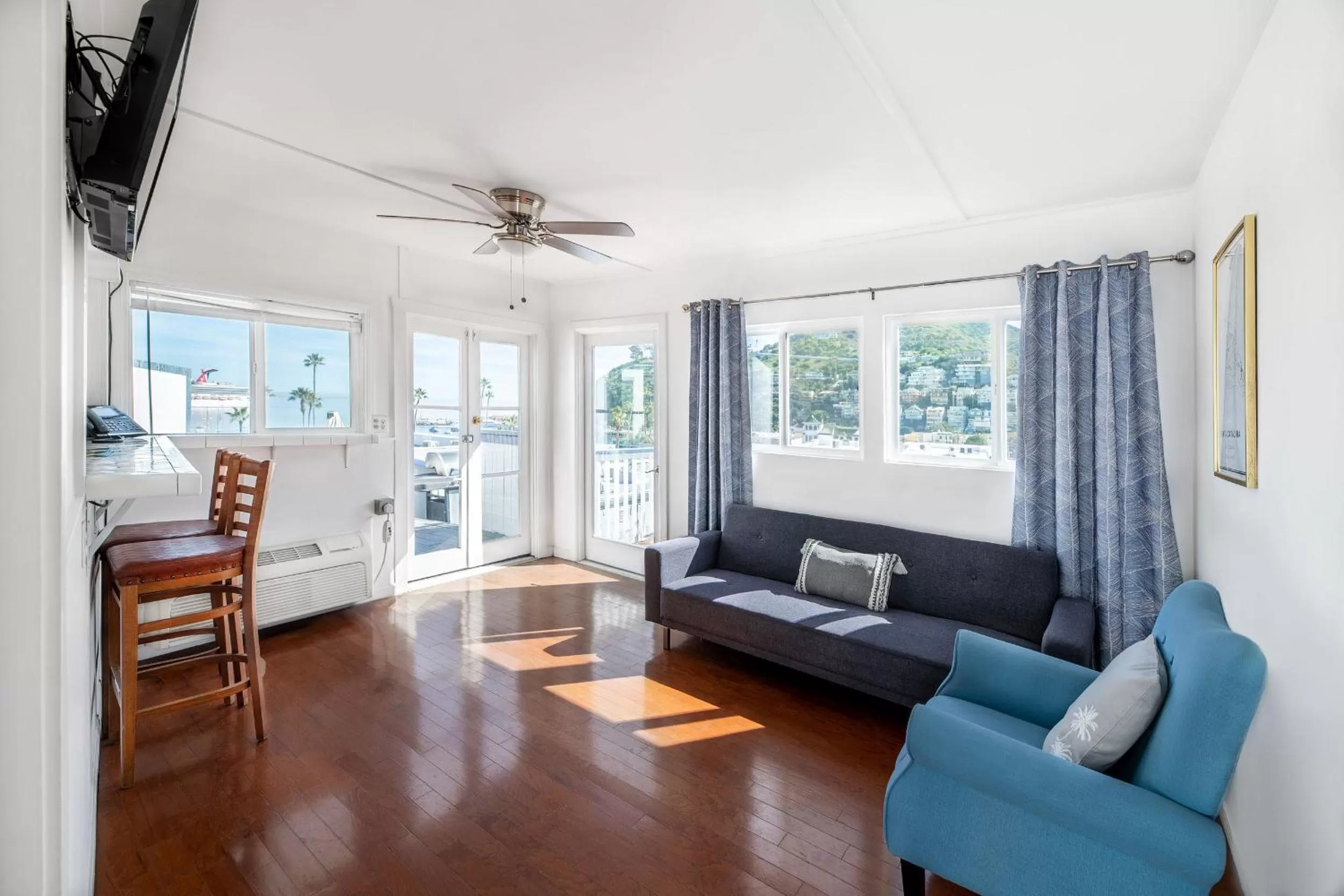 Seating area in Hermosa Hotel