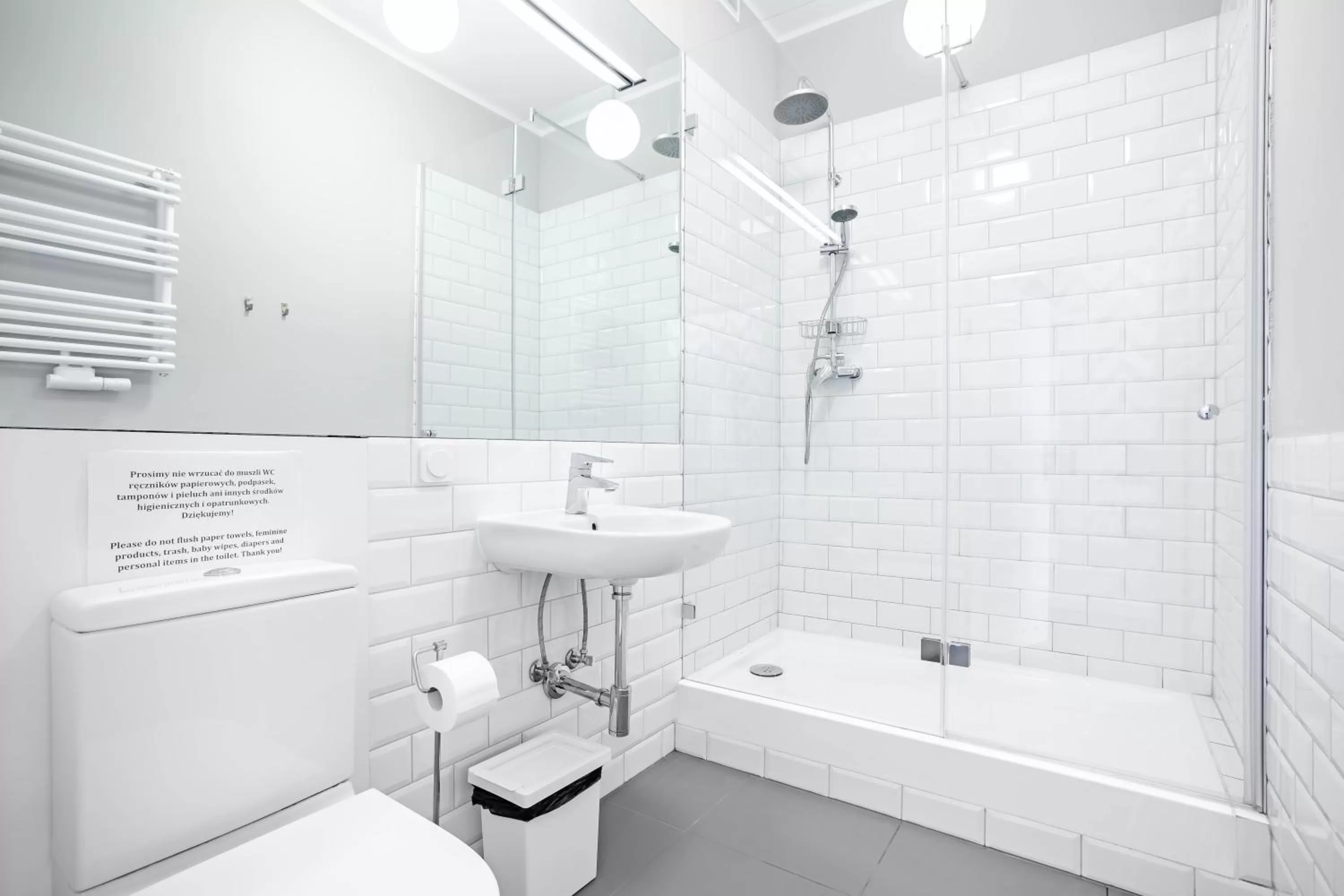 Shower in Apartamenty Velvet