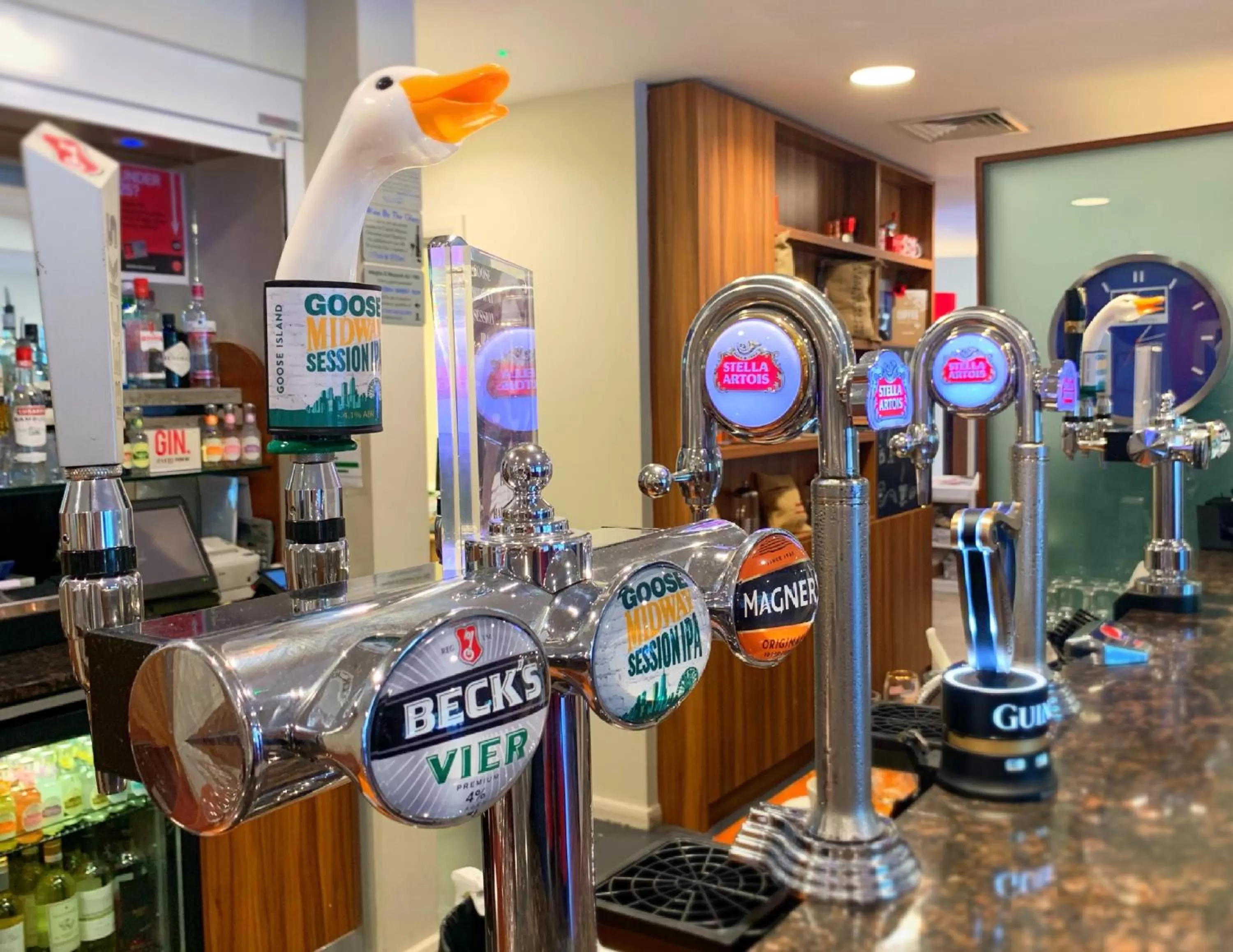 Lounge or bar in Holiday Inn Express Leicester City by IHG