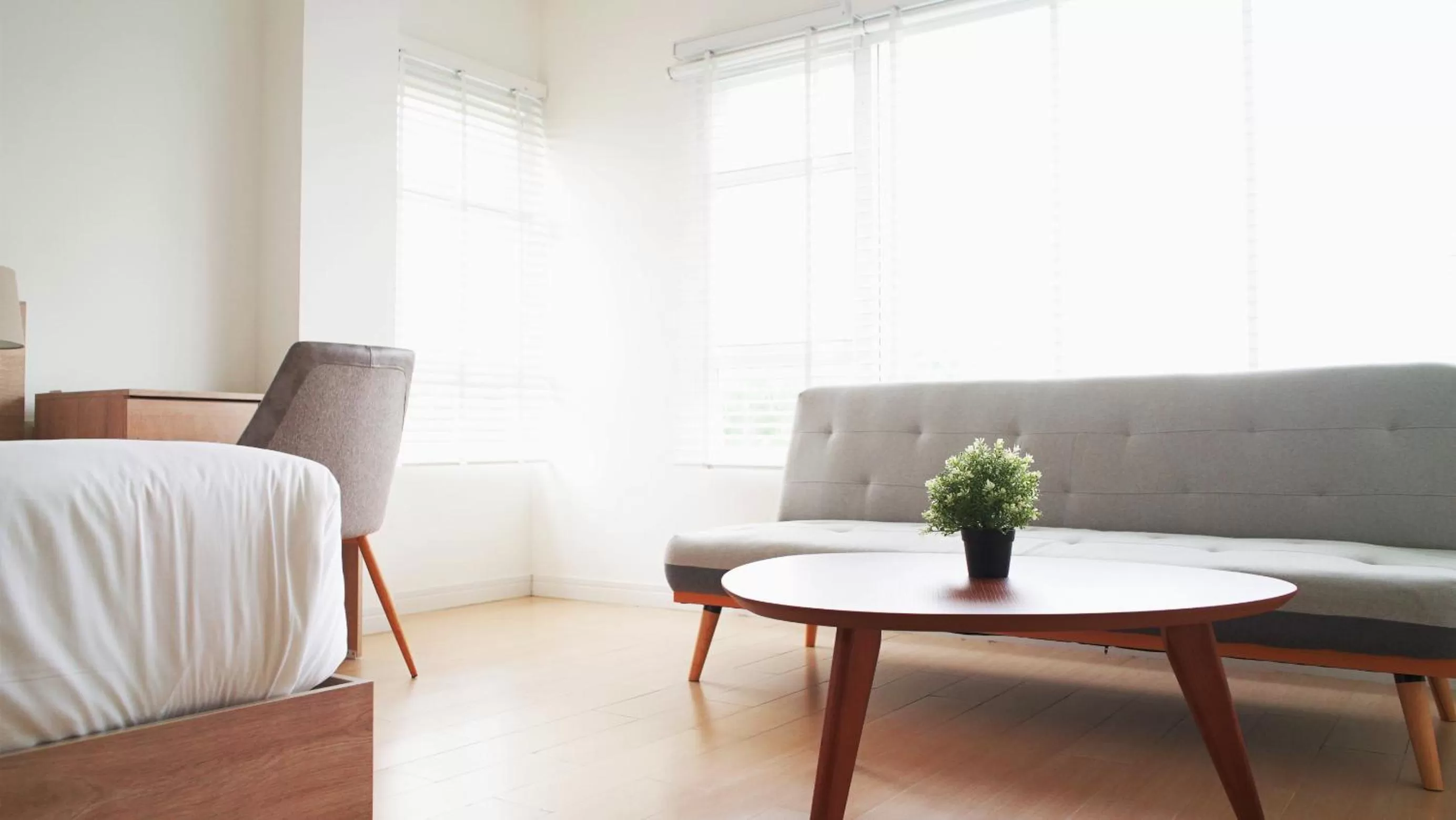 Seating Area in The White Garden Premier Saraburi