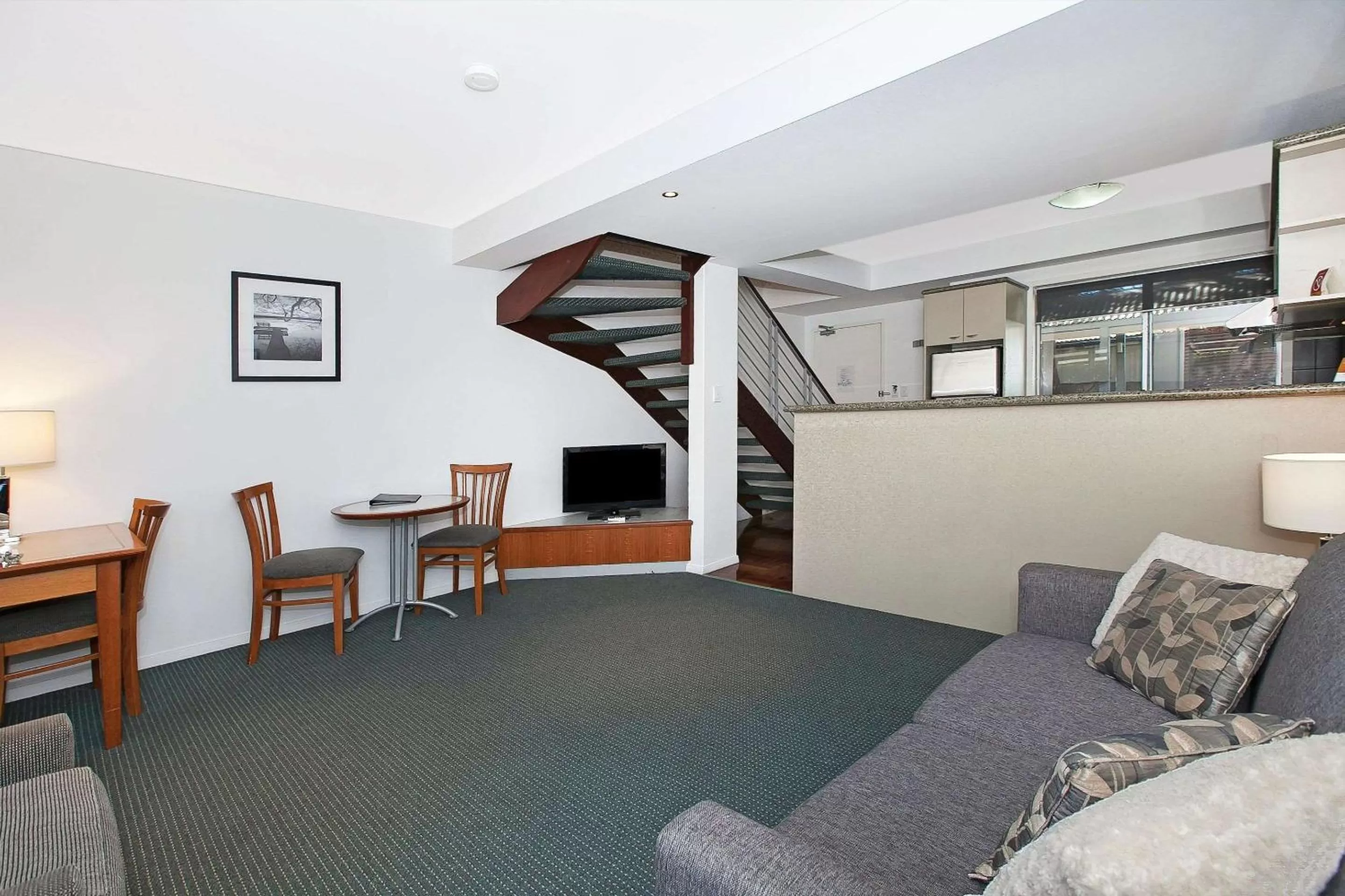 Photo of the whole room in Comfort Inn & Apartments Northgate Airport