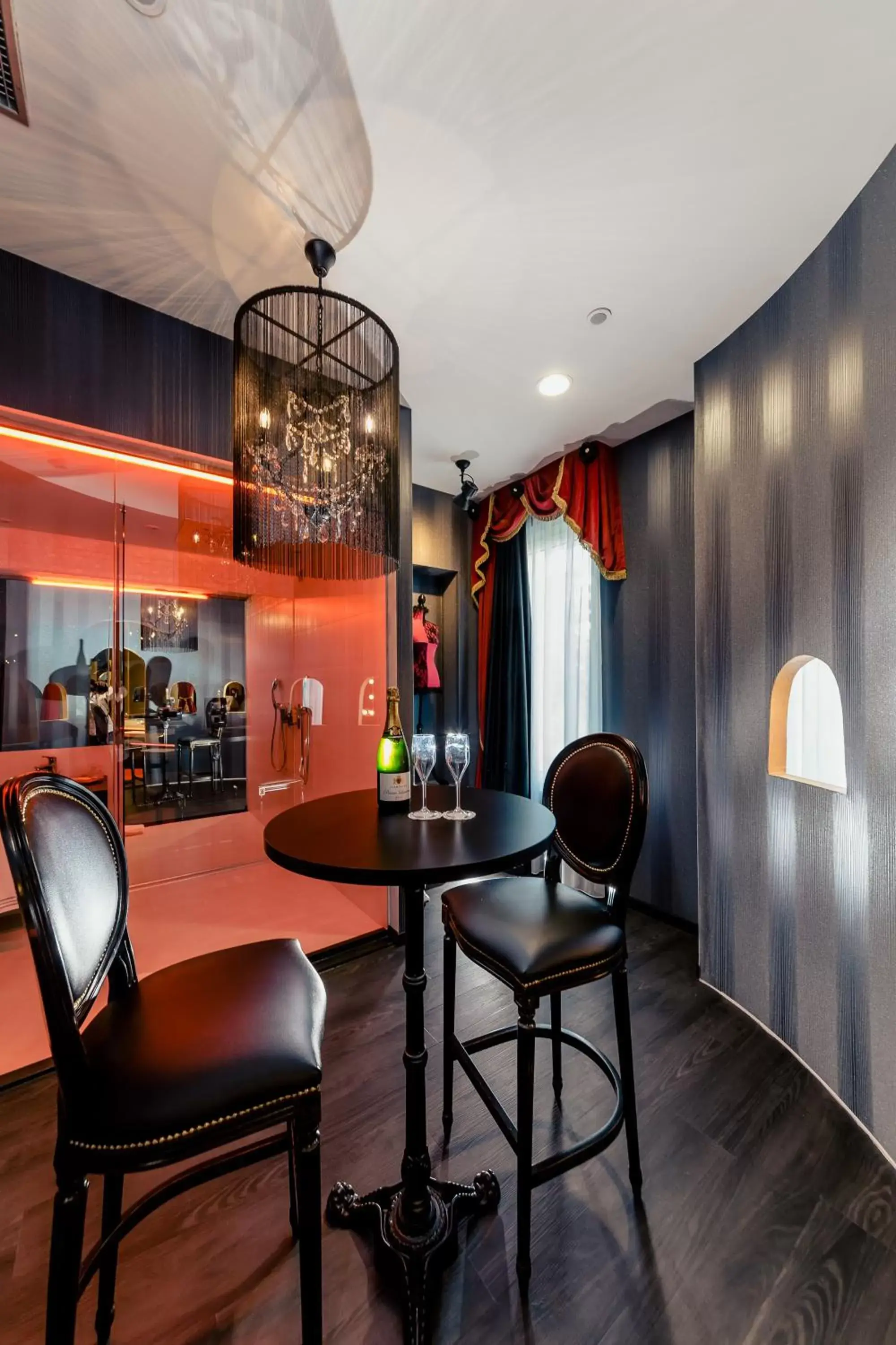 Suite with Hot Tub in Diamante MHotel Suite with Hot Tub in Diamante MHotel