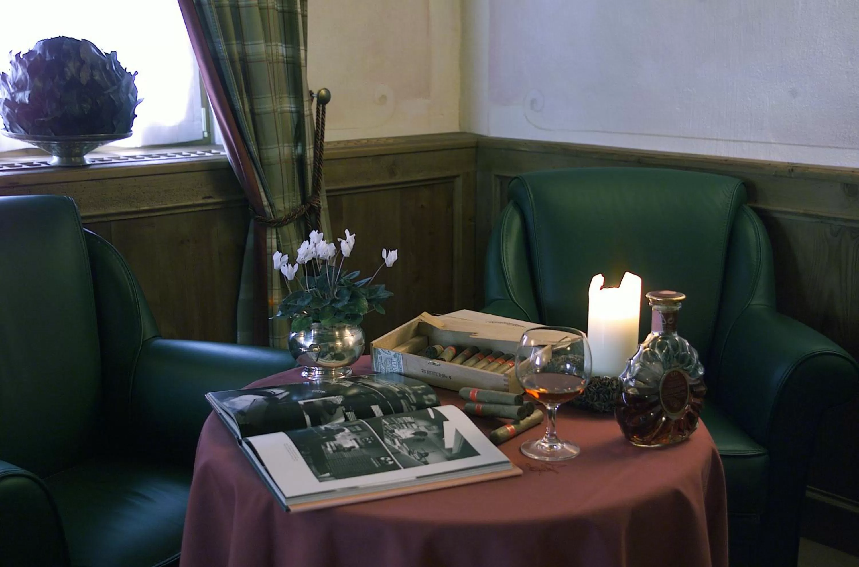 Lounge or bar in Hotel Sassongher