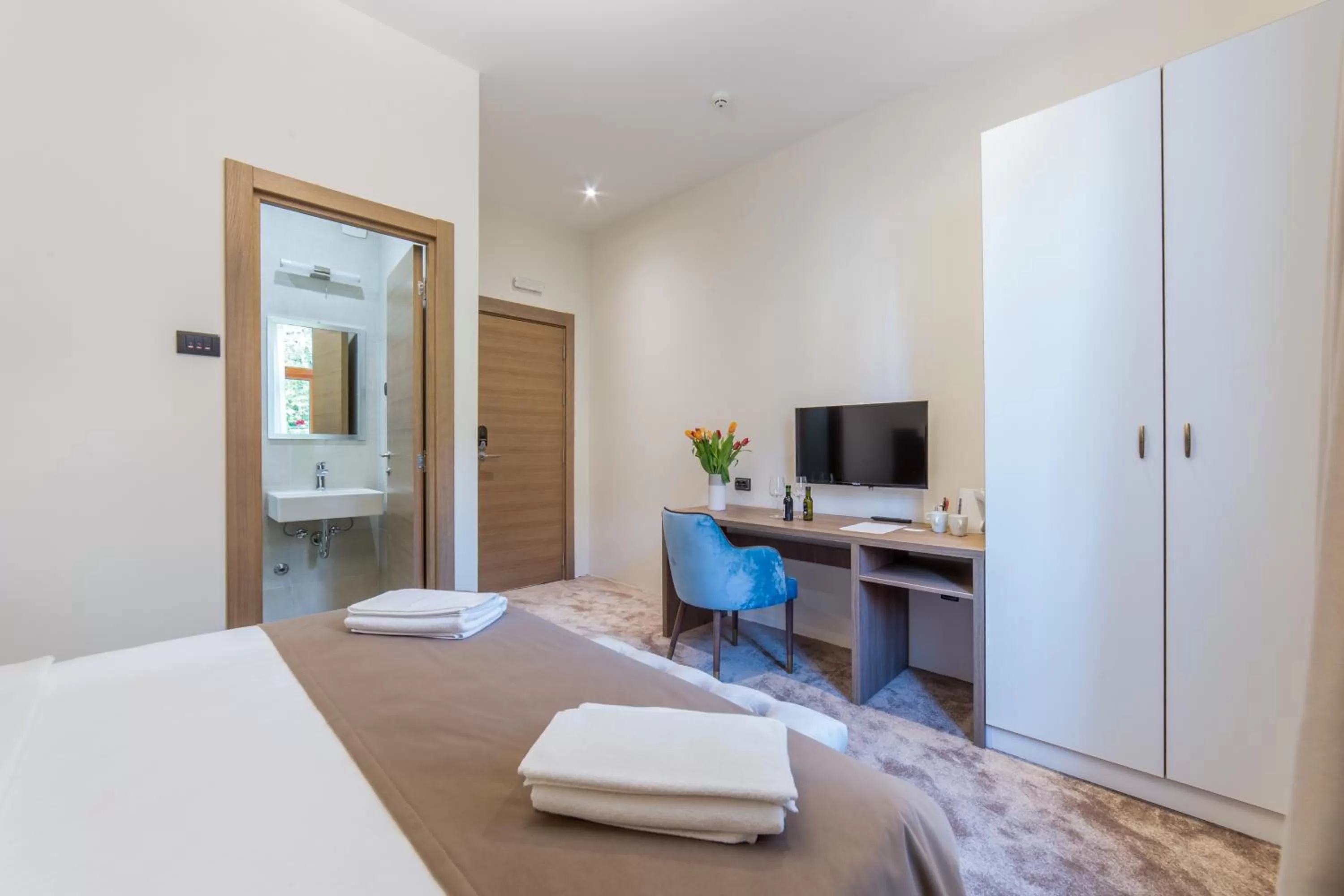 Photo of the whole room, Bed in M House Belgrade Residence