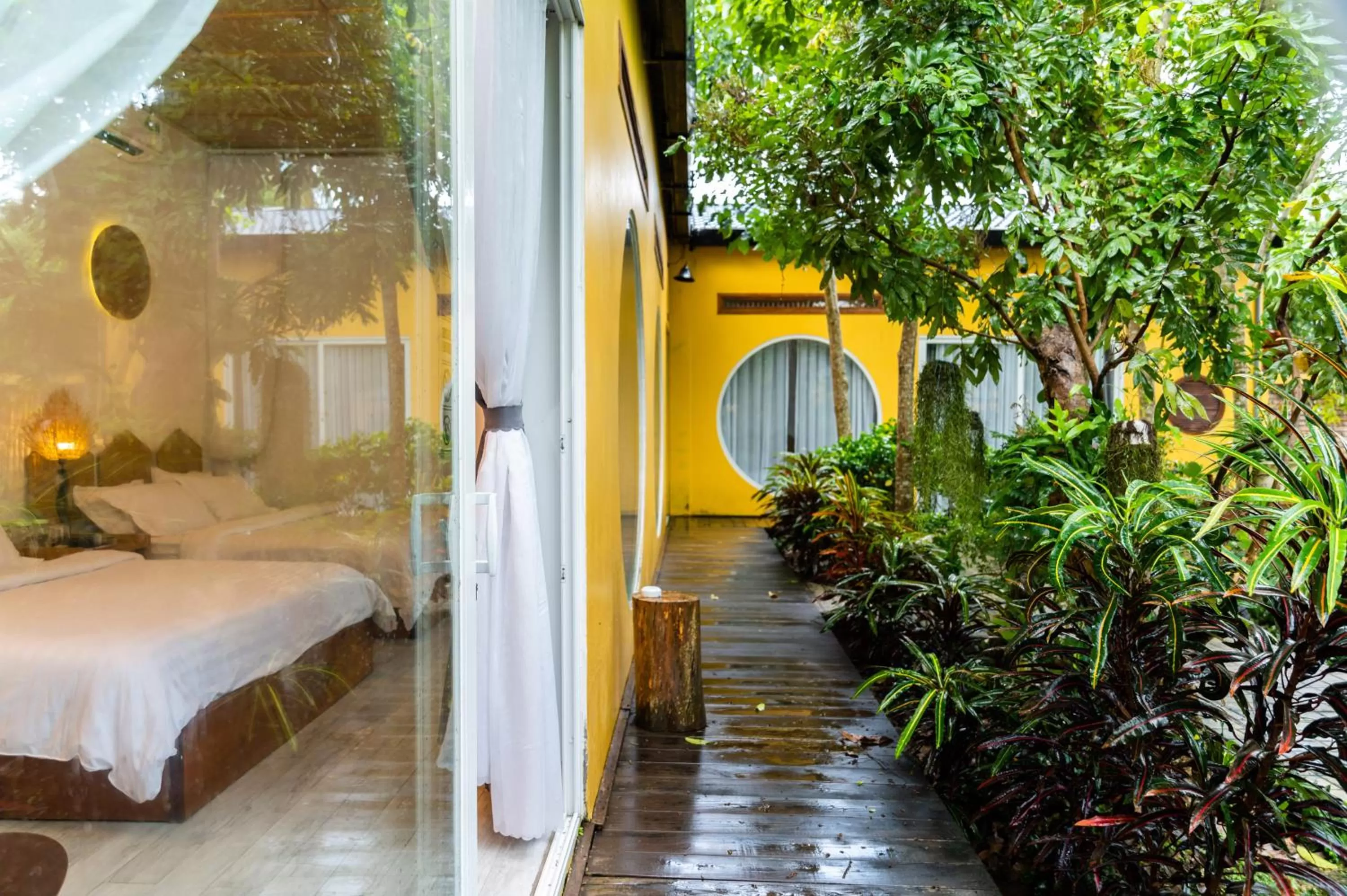Bathroom, Bed in Binh Minh Eco Lodge