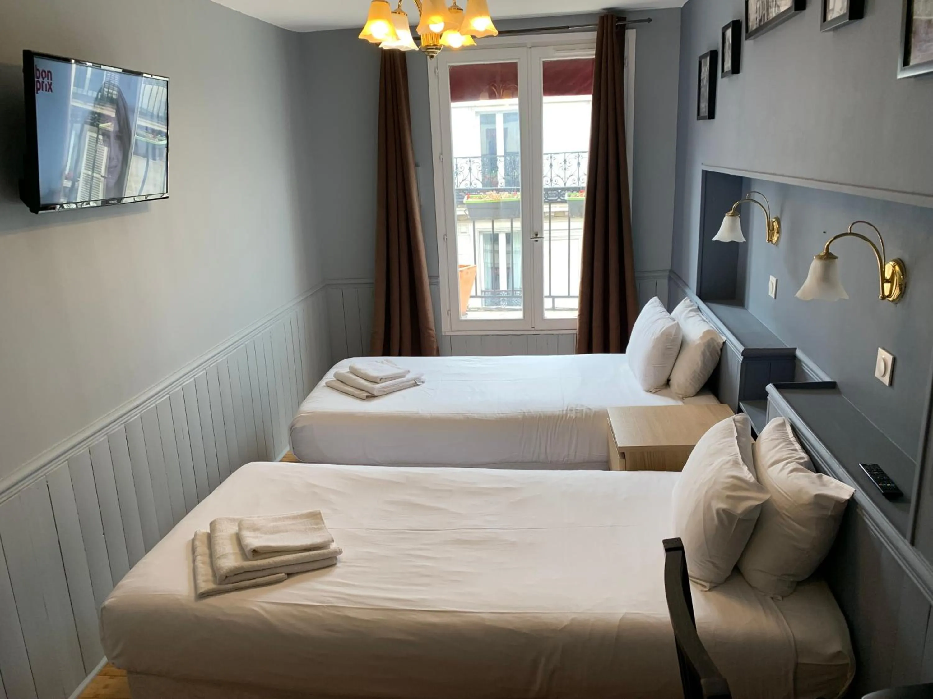 Bed in Hôtel Apollo Opéra