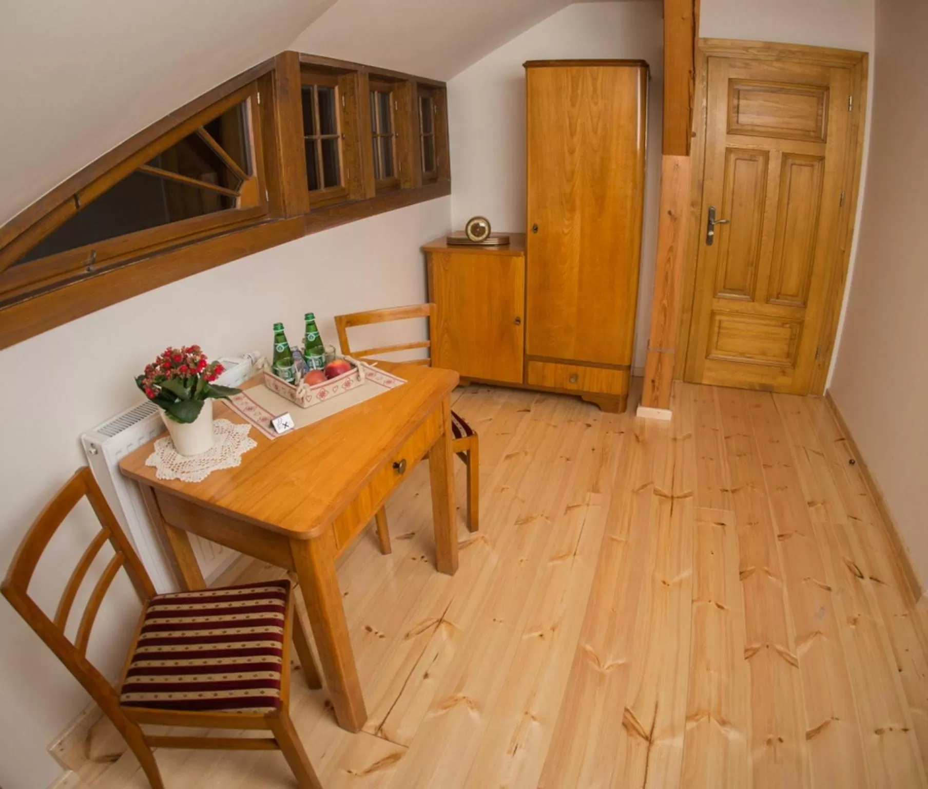 Photo of the whole room in Pensjonat Dom Zegarmistrza