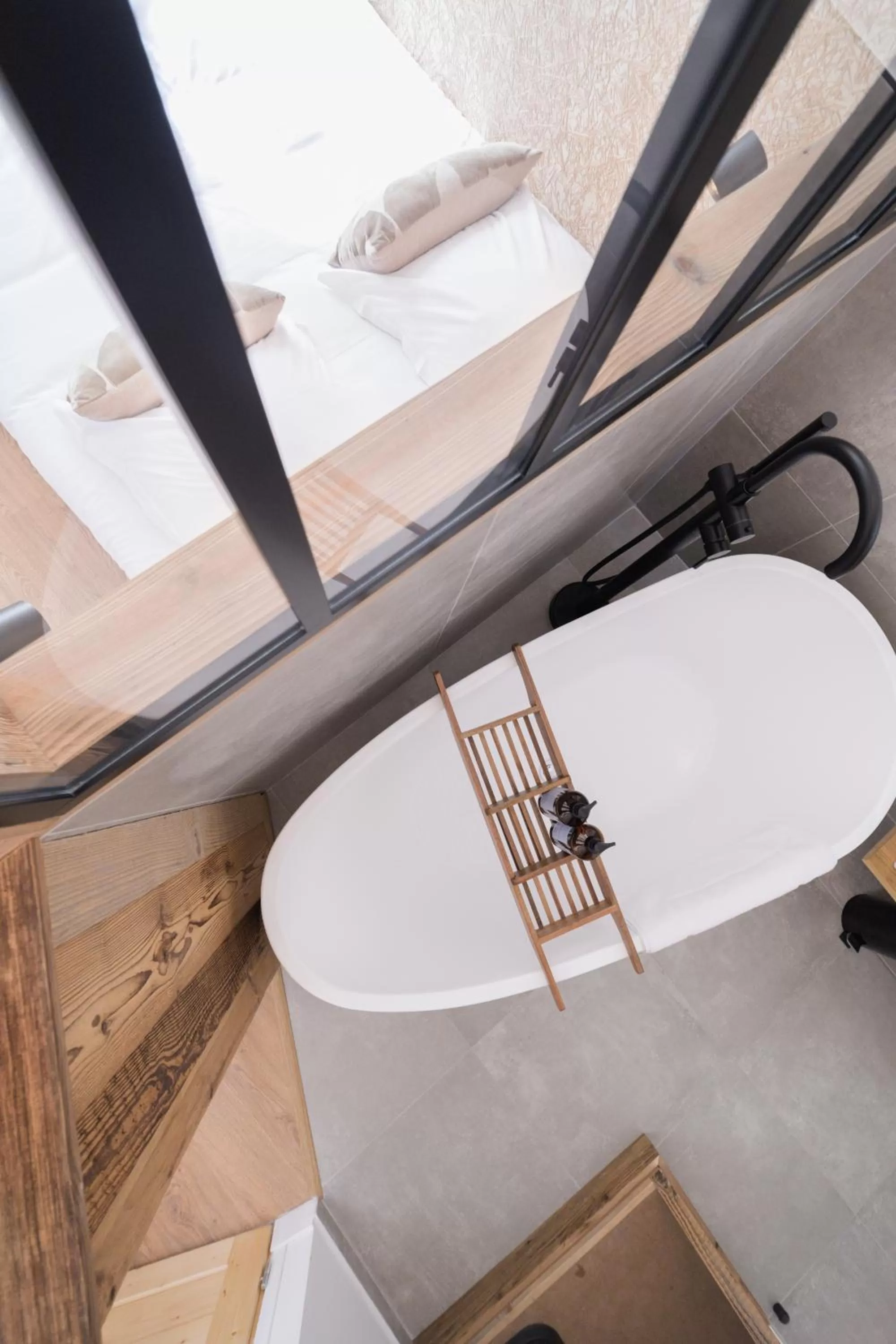 Shower in Hôtel Maison Doron