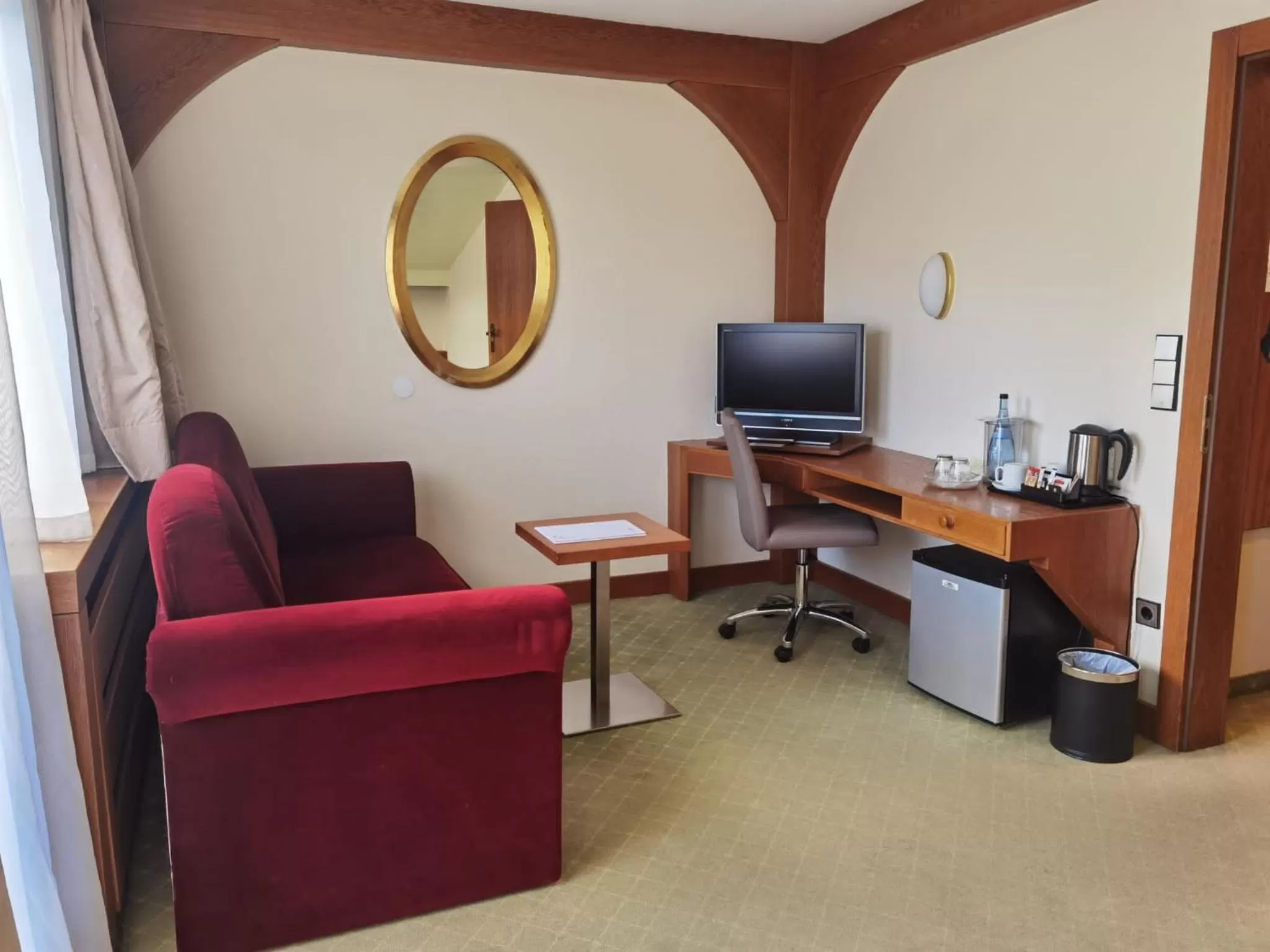 Seating area, TV/Entertainment Center in Hotel Rose