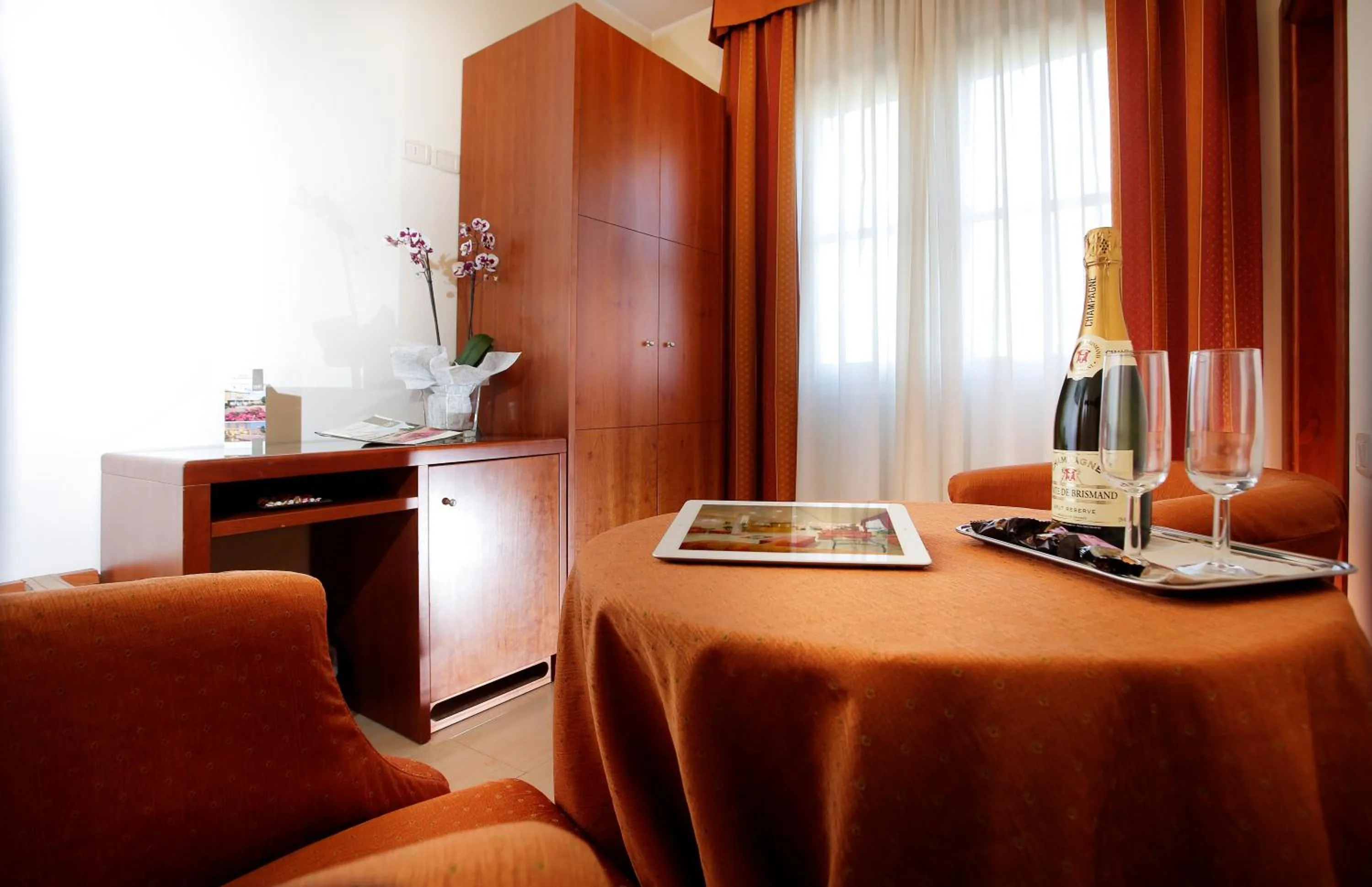 Seating area in Hotel Michelangelo