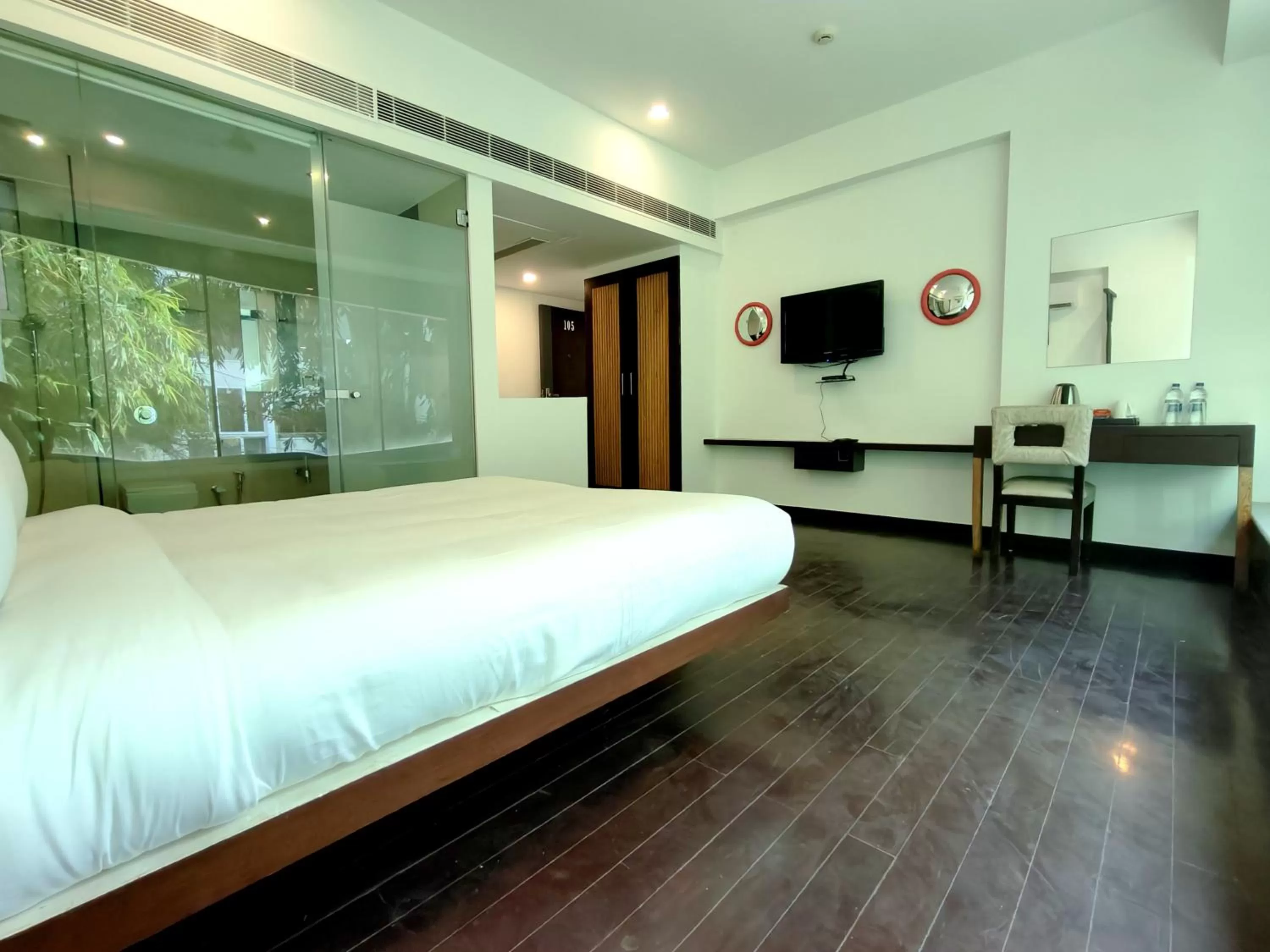 Bedroom, Bed in The Sky Imperial Hotel Yahvi