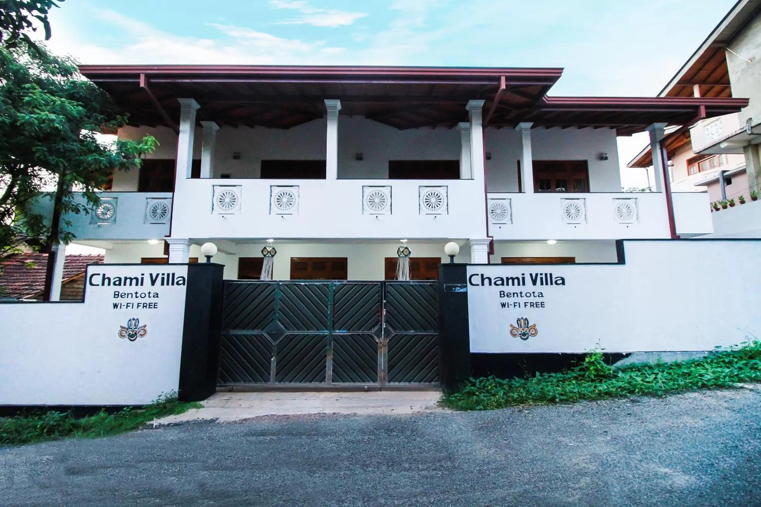 Facade/entrance, Property Building in Chami Villa Bentota