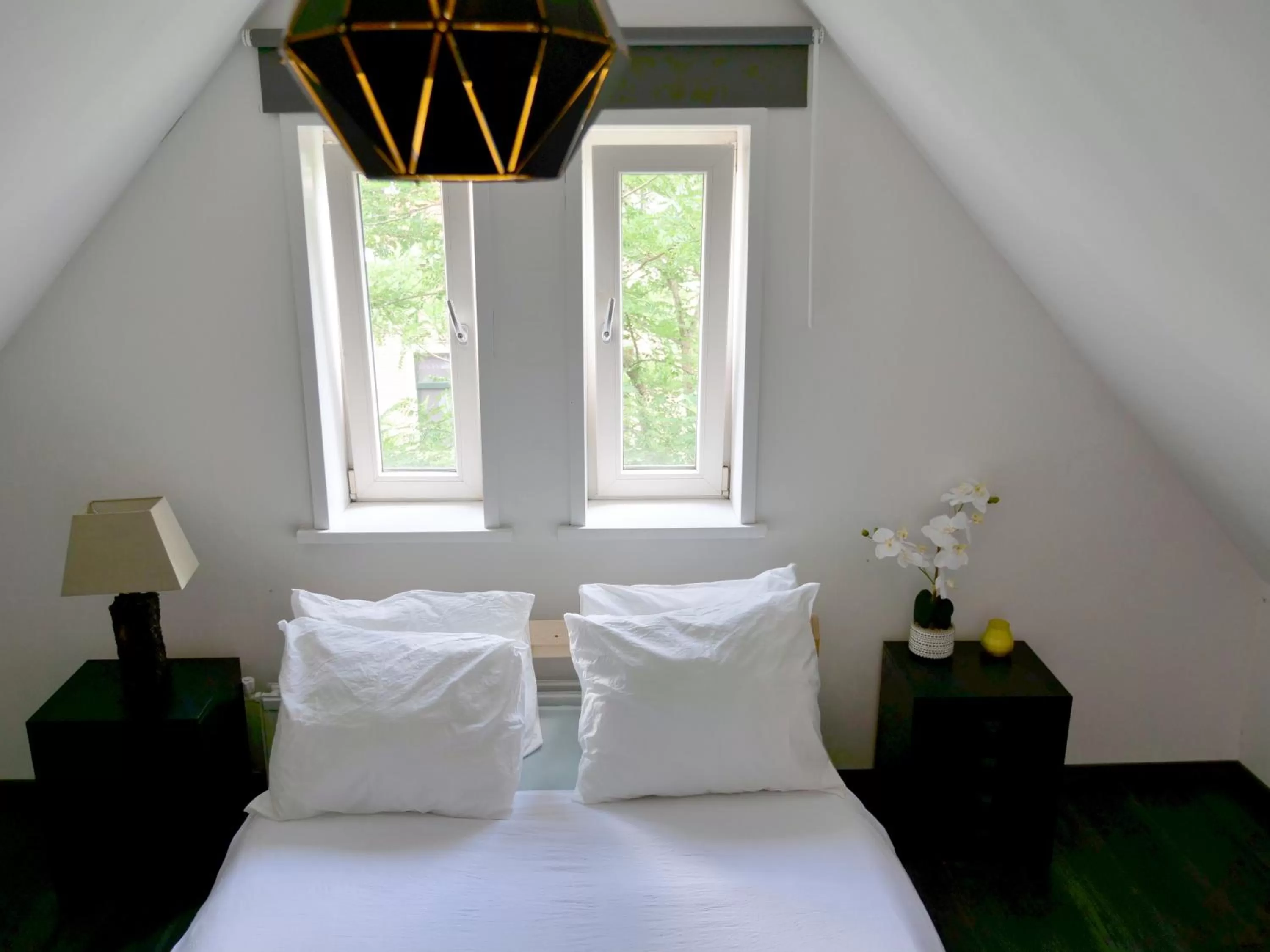 Bedroom, Bed in The Diesel Bed and Breakfast