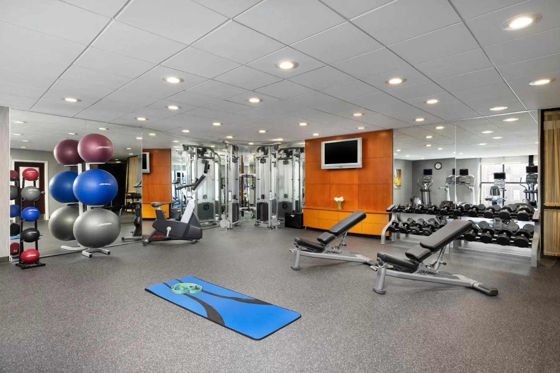 Fitness centre/facilities in Courtyard by Marriott Atlantic City Beach Block