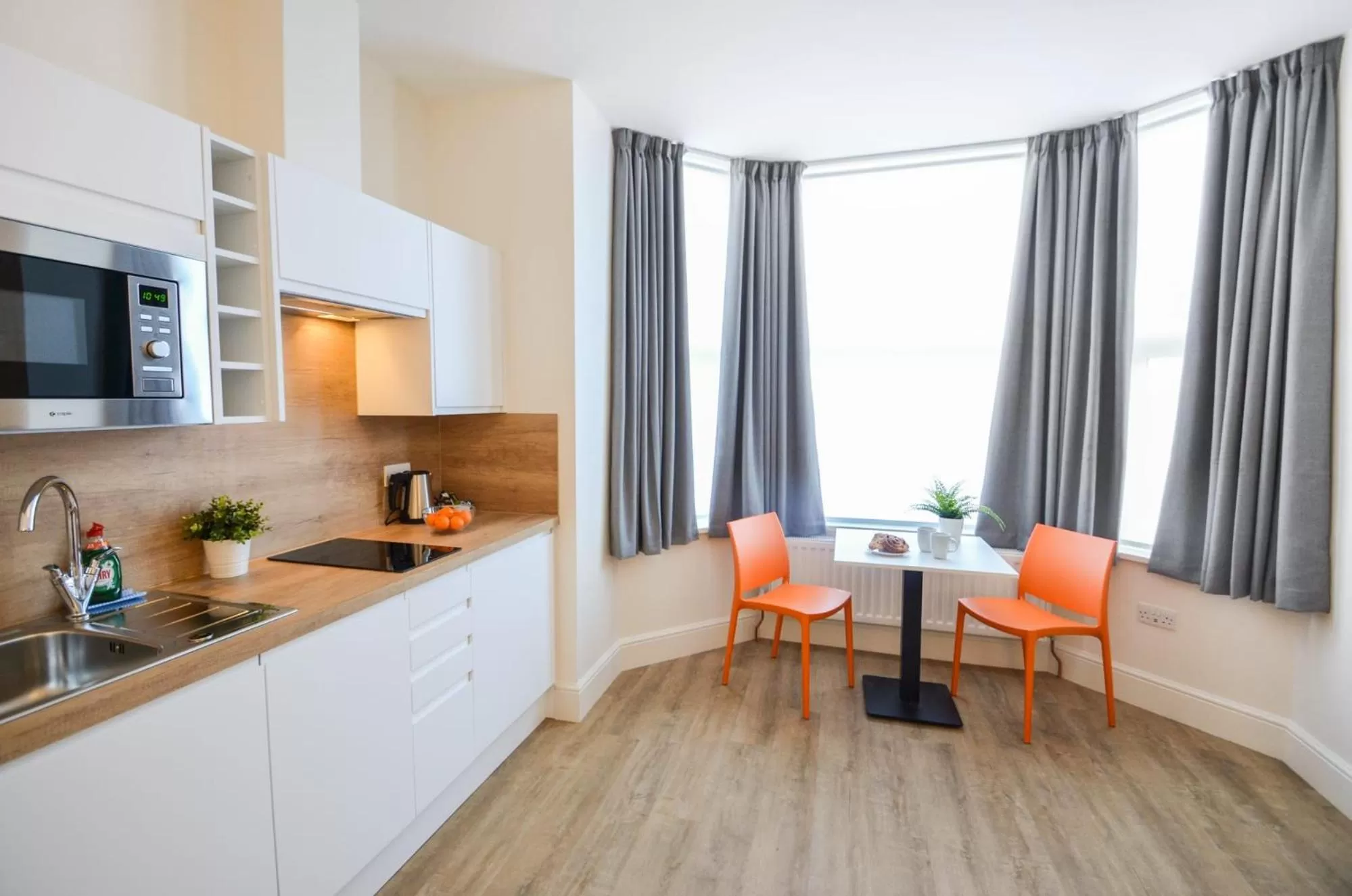 Kitchen or kitchenette, Kitchen/Kitchenette in The Birchover Residences Trent Bridge