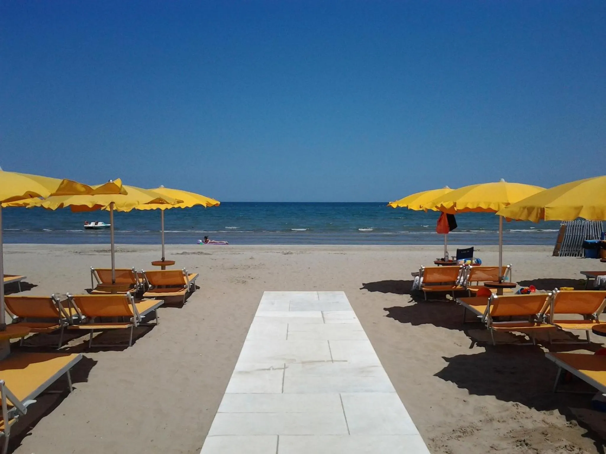 Beach in Hotel Dante Family Spa Resort