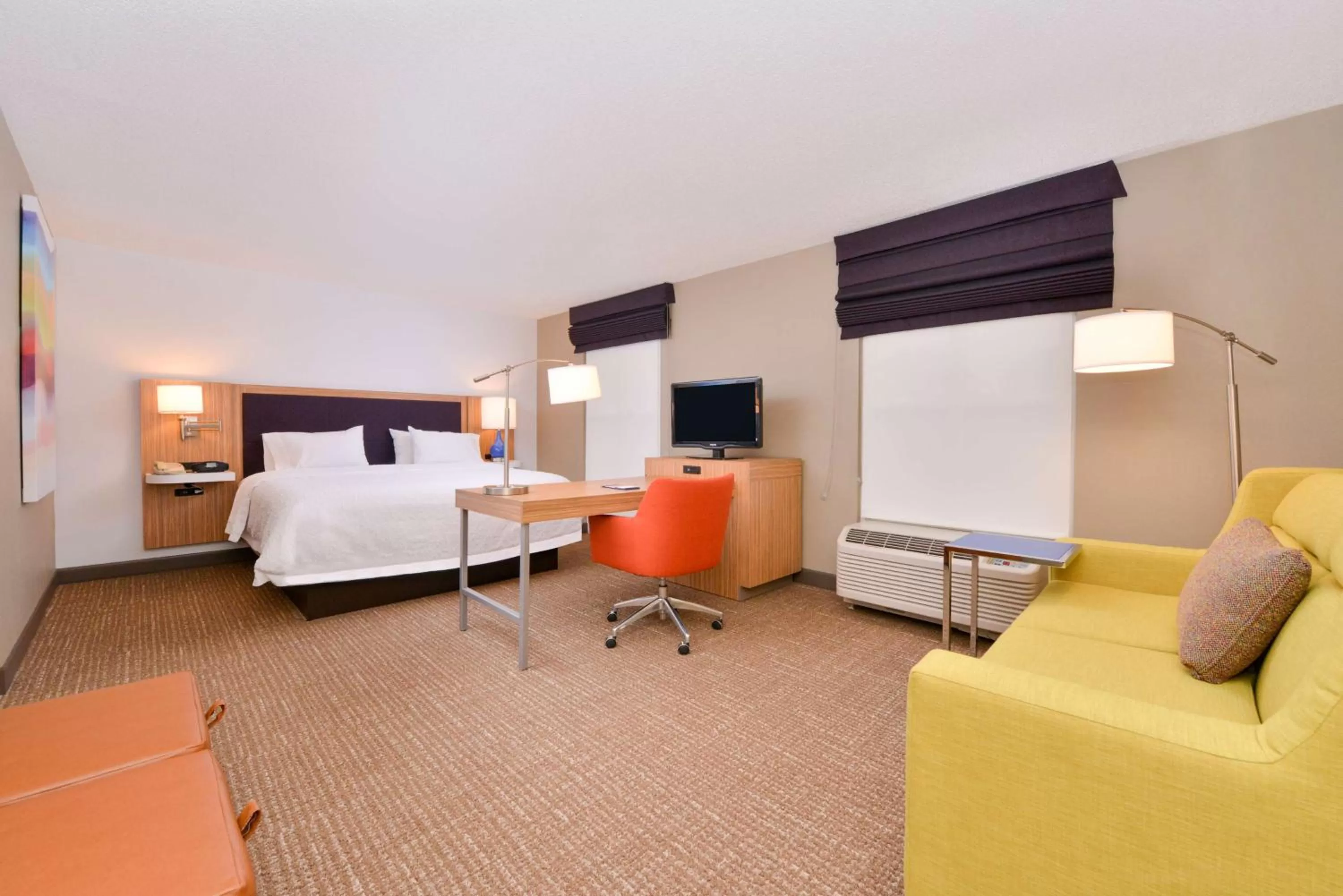King Studio Suite with Sofa Bed - Non-Smoking in Hampton Inn & Suites by Hilton Plymouth