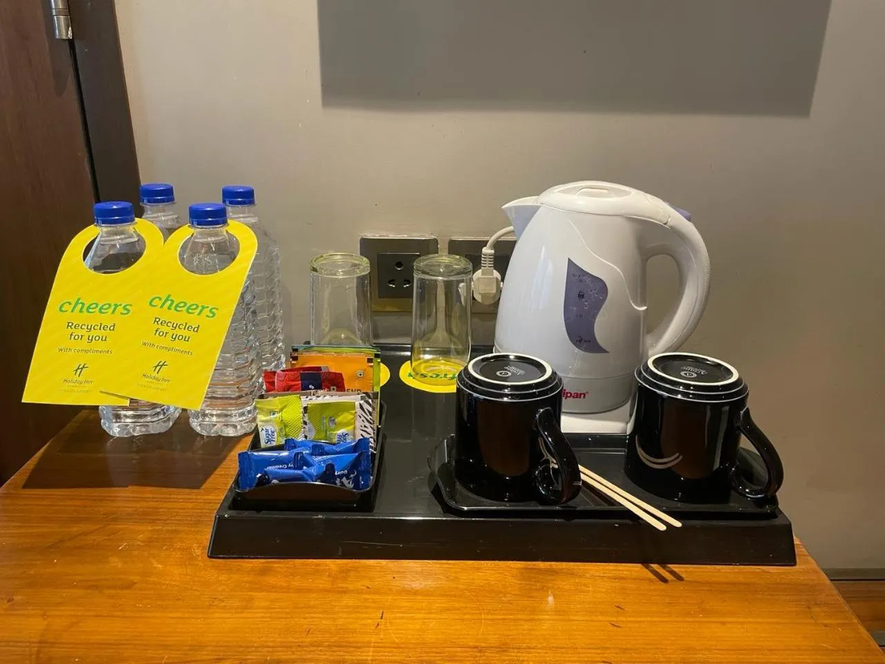 King Suite - Smoking in Holiday Inn Kolkata Airport by IHG