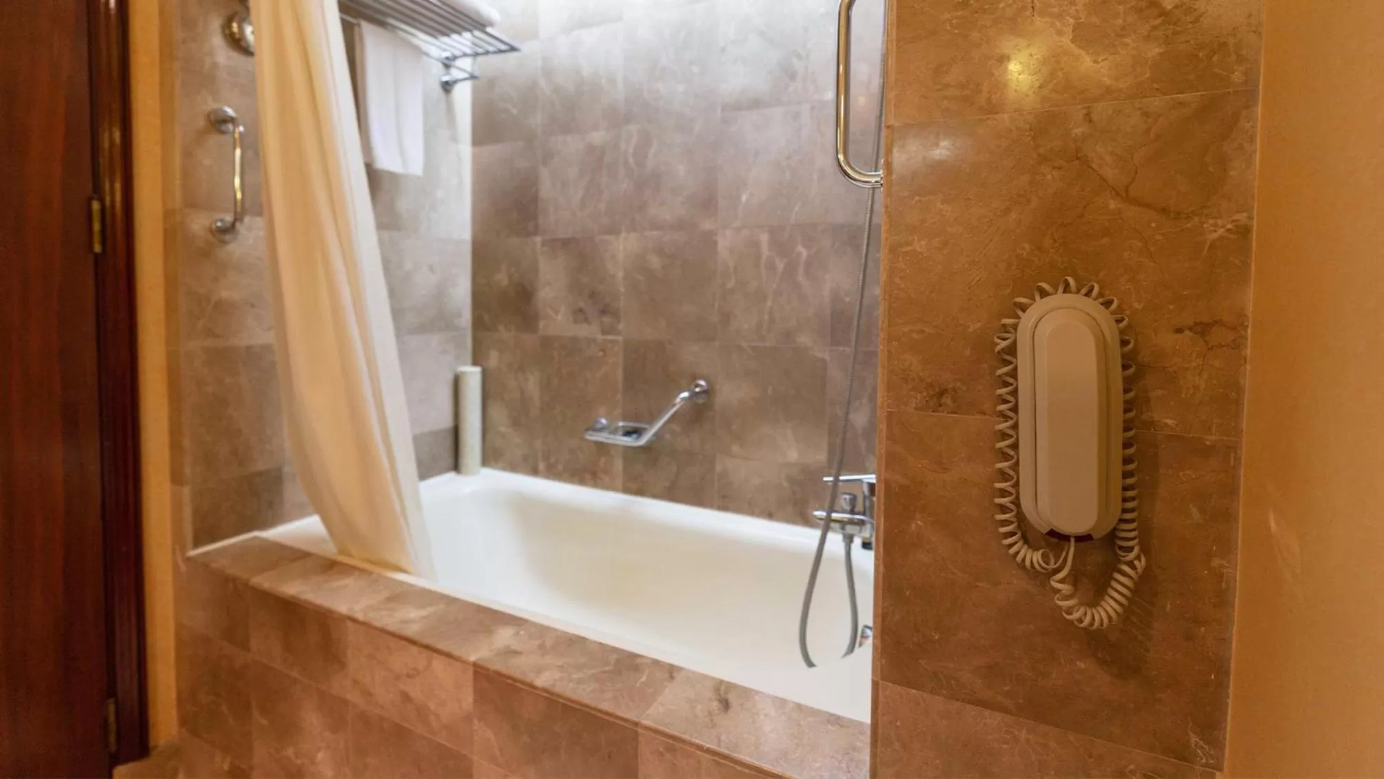 Bathroom in Marco Polo Plaza Cebu