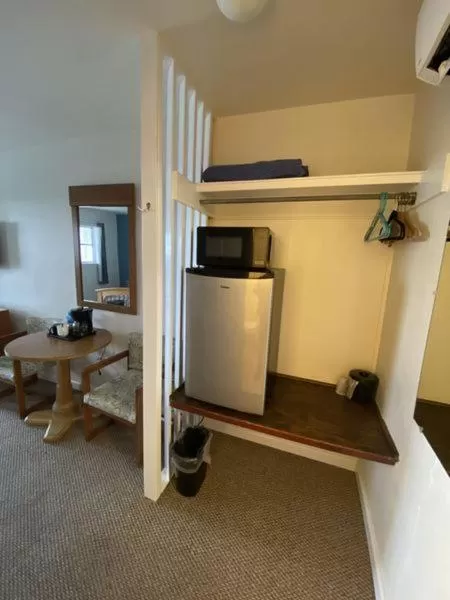 Wachapreague Inn - Motel Rooms