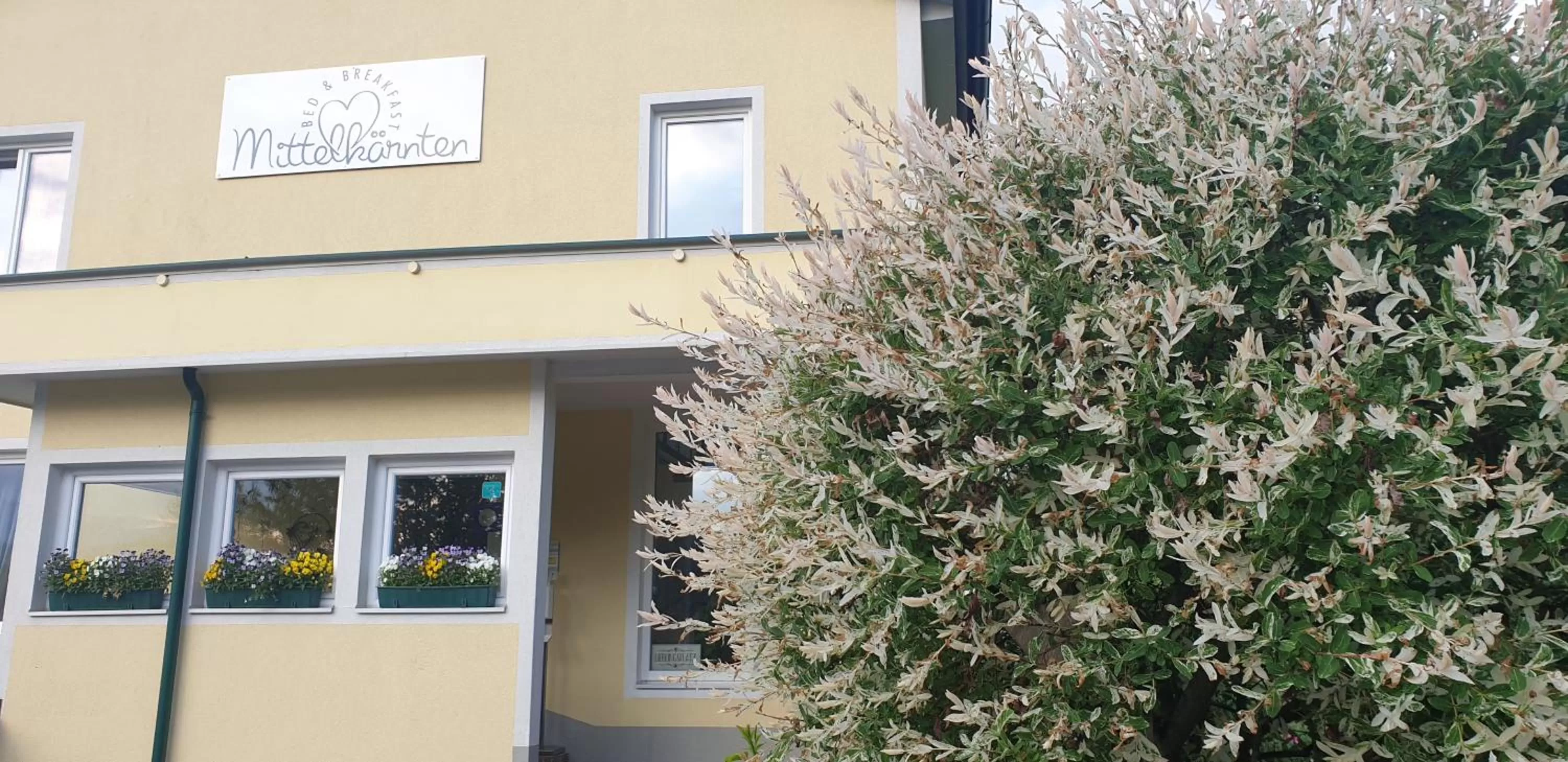 Facade/entrance, Property Building in Bed and Breakfast Mittelkärnten