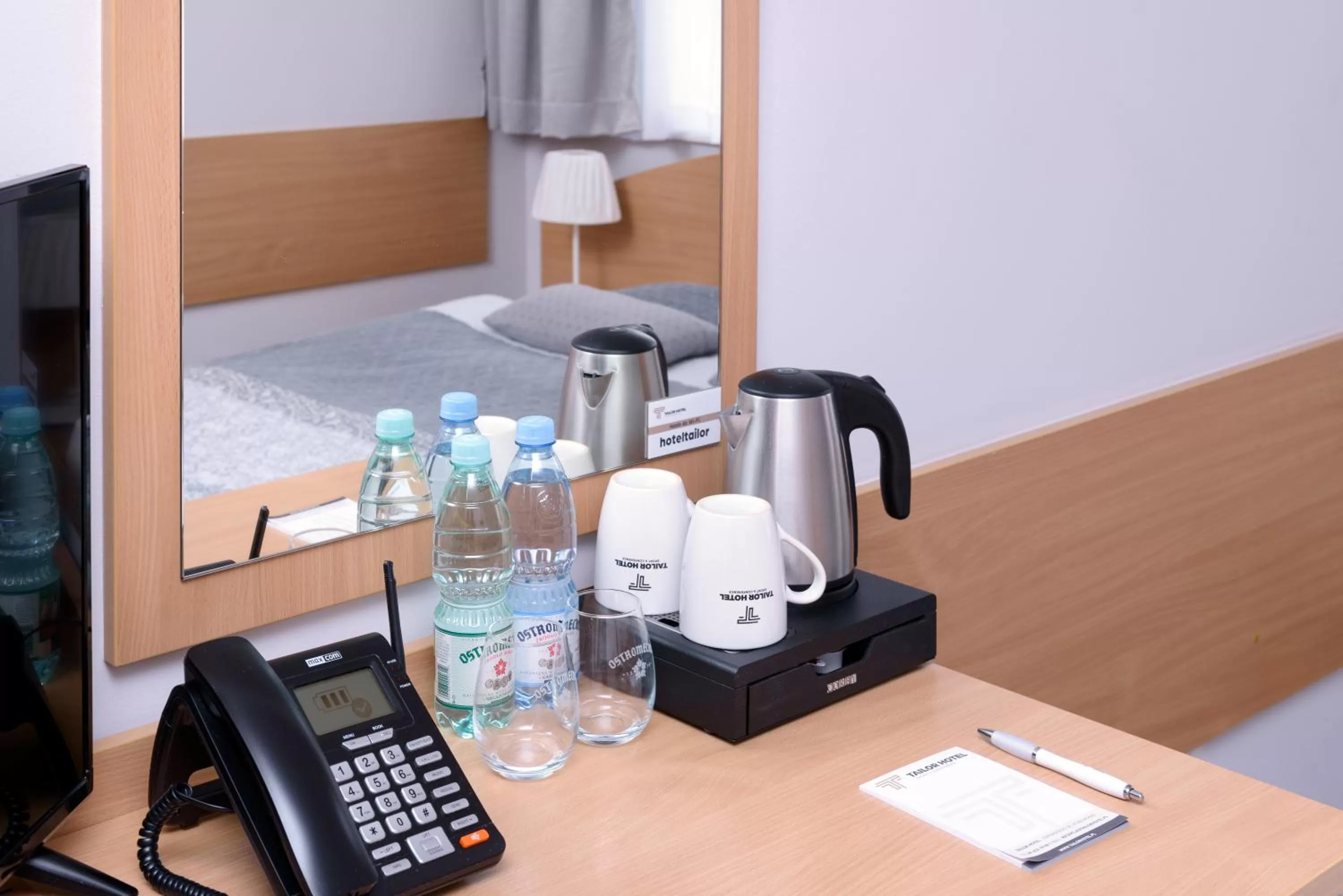 Coffee/tea facilities, Bed in Tailor Hotel Sport & Conference