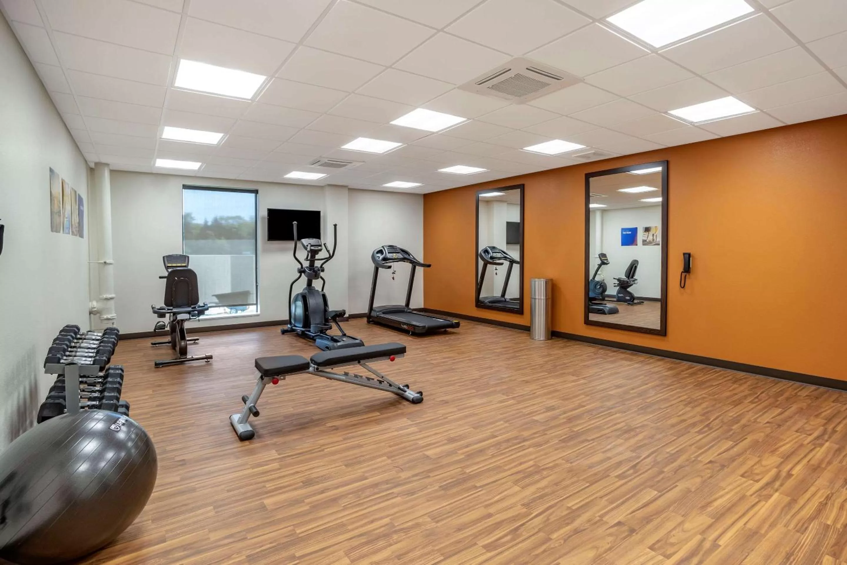 Fitness centre/facilities in Comfort Inn & Suites Winchester