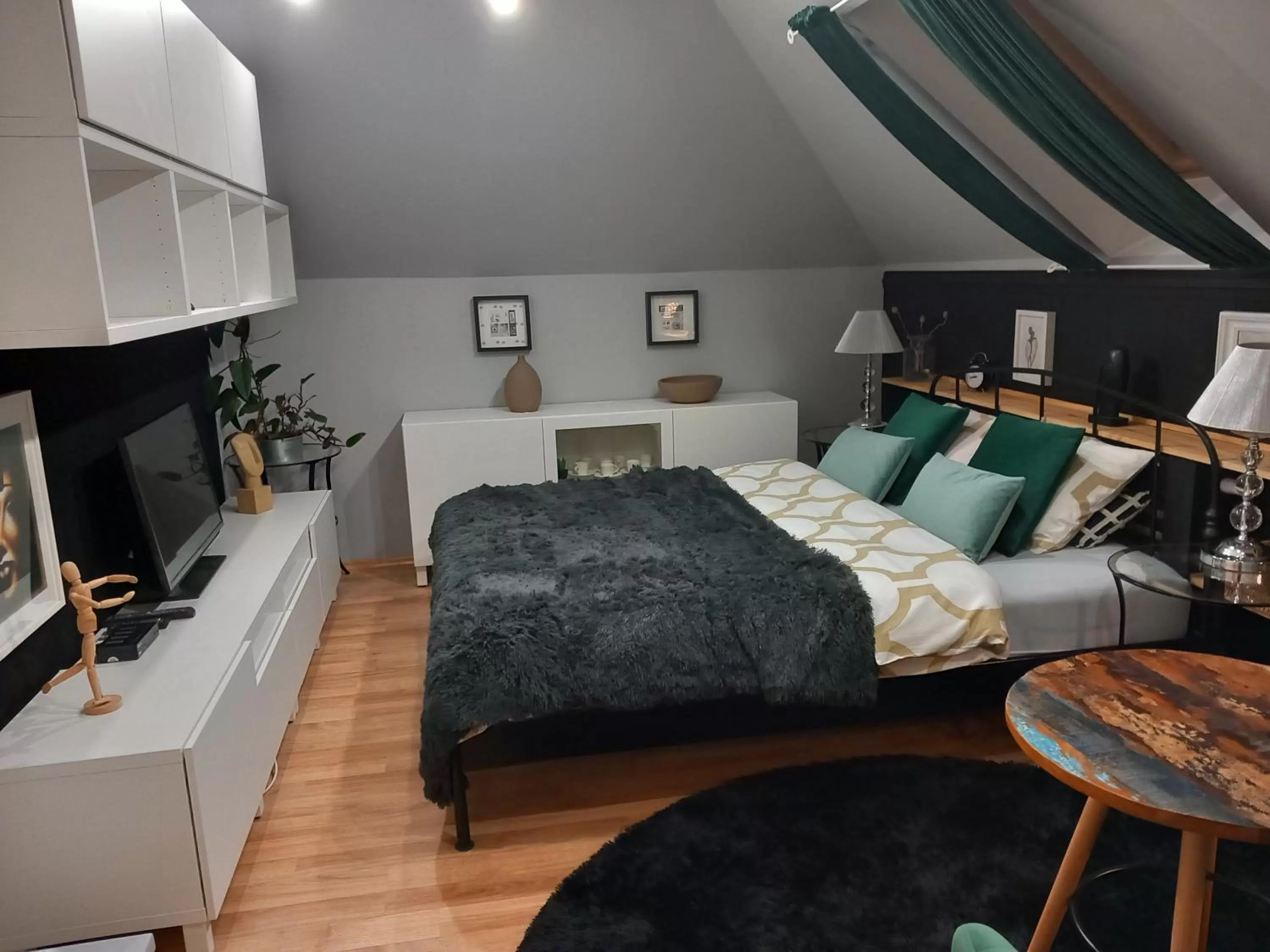 Photo of the whole room, Bed in Dom z Sauną i Jacuzzi- na wyłączność lub pokoje