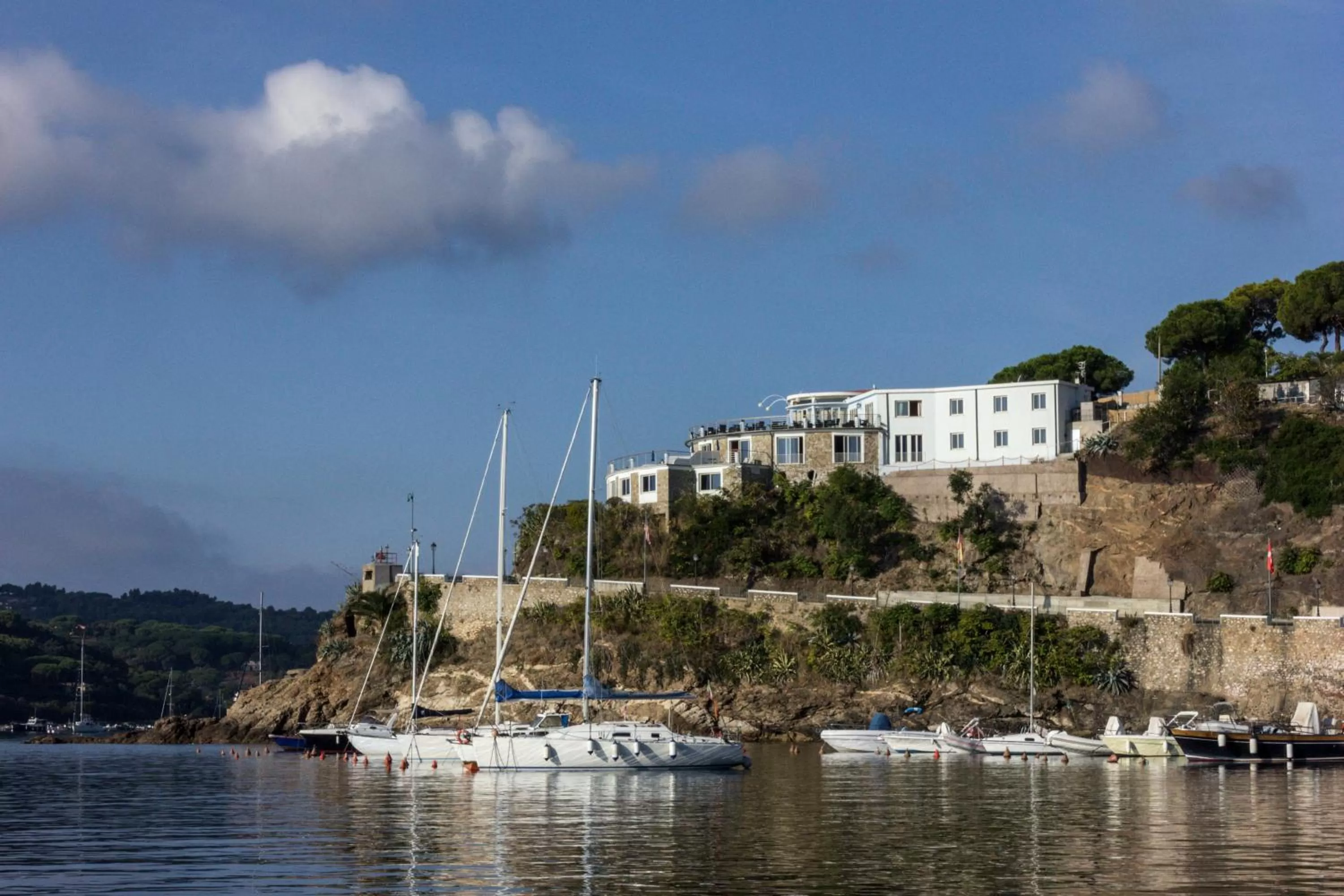 Facade/entrance in Hotel Plaza