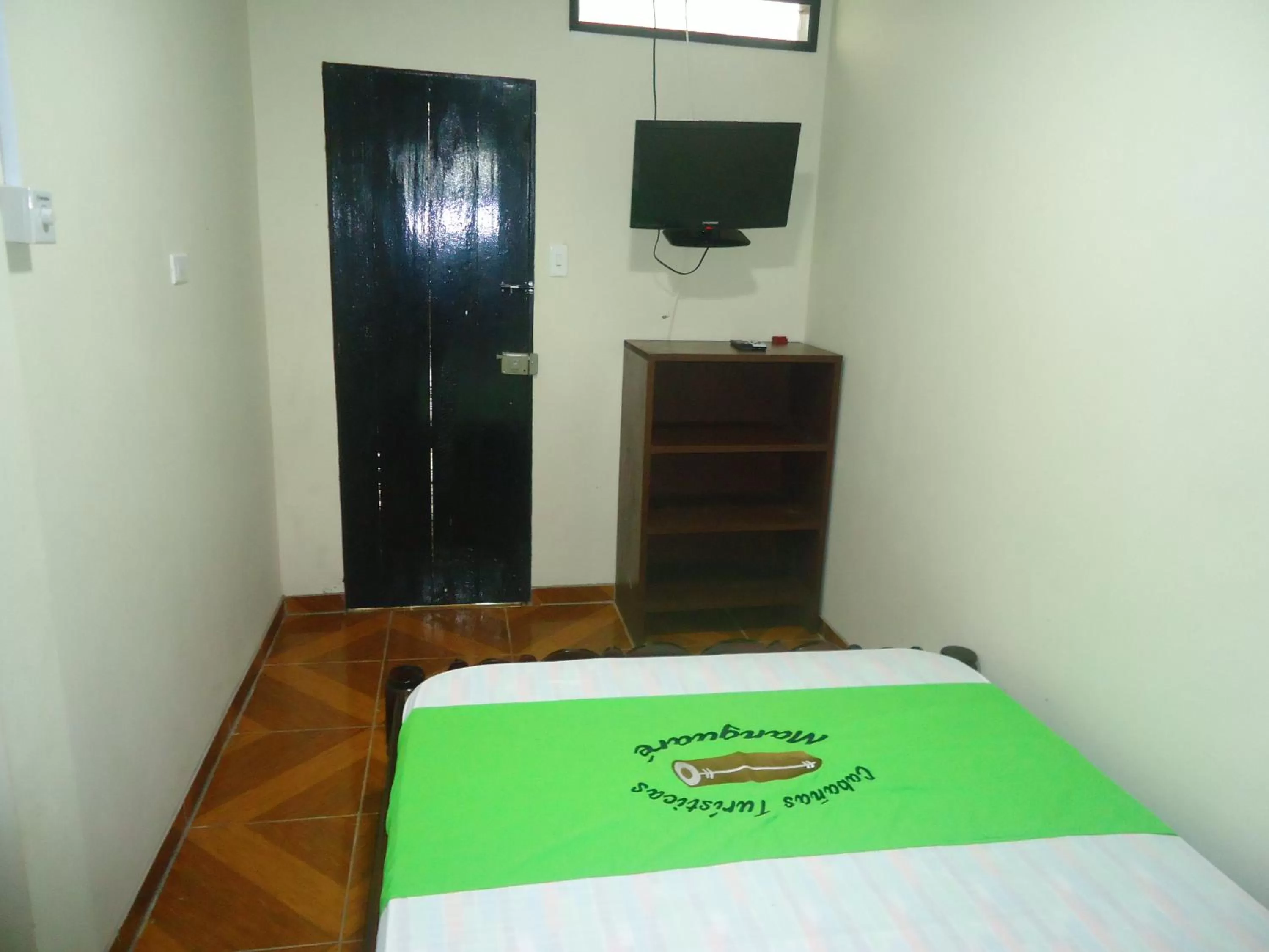 Decorative detail, TV/Entertainment Center in Ecocabañas Manguare