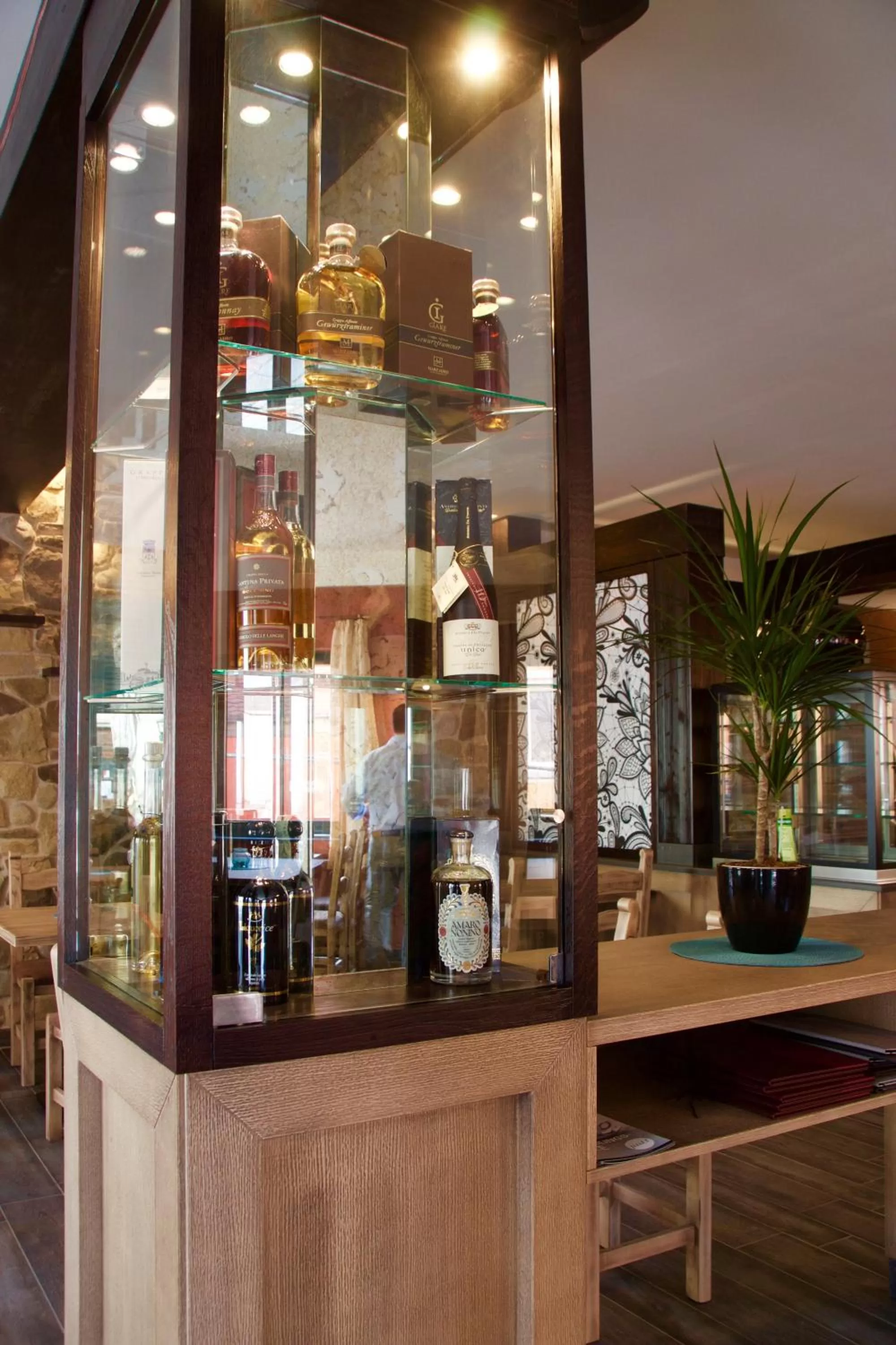 Restaurant/places to eat in Hotel im Ried