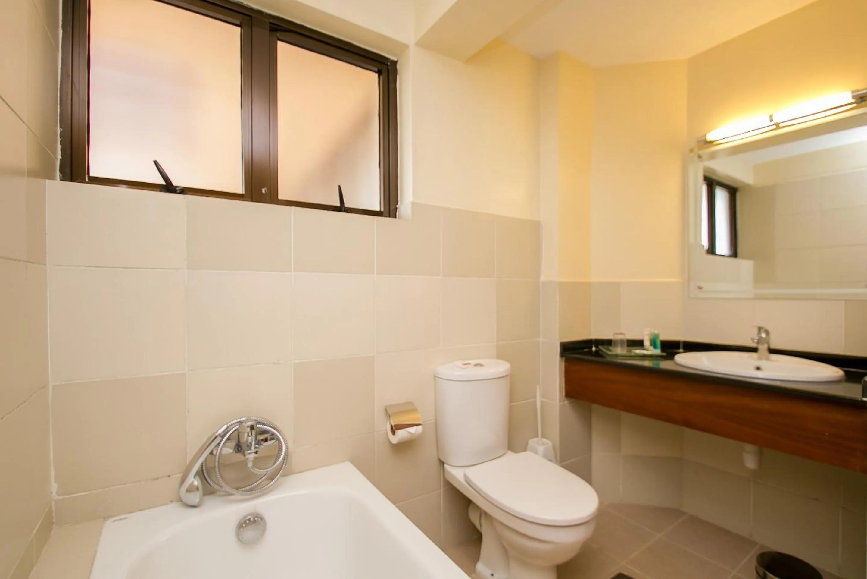 Bathroom in Waridi Paradise Hotel and Suites
