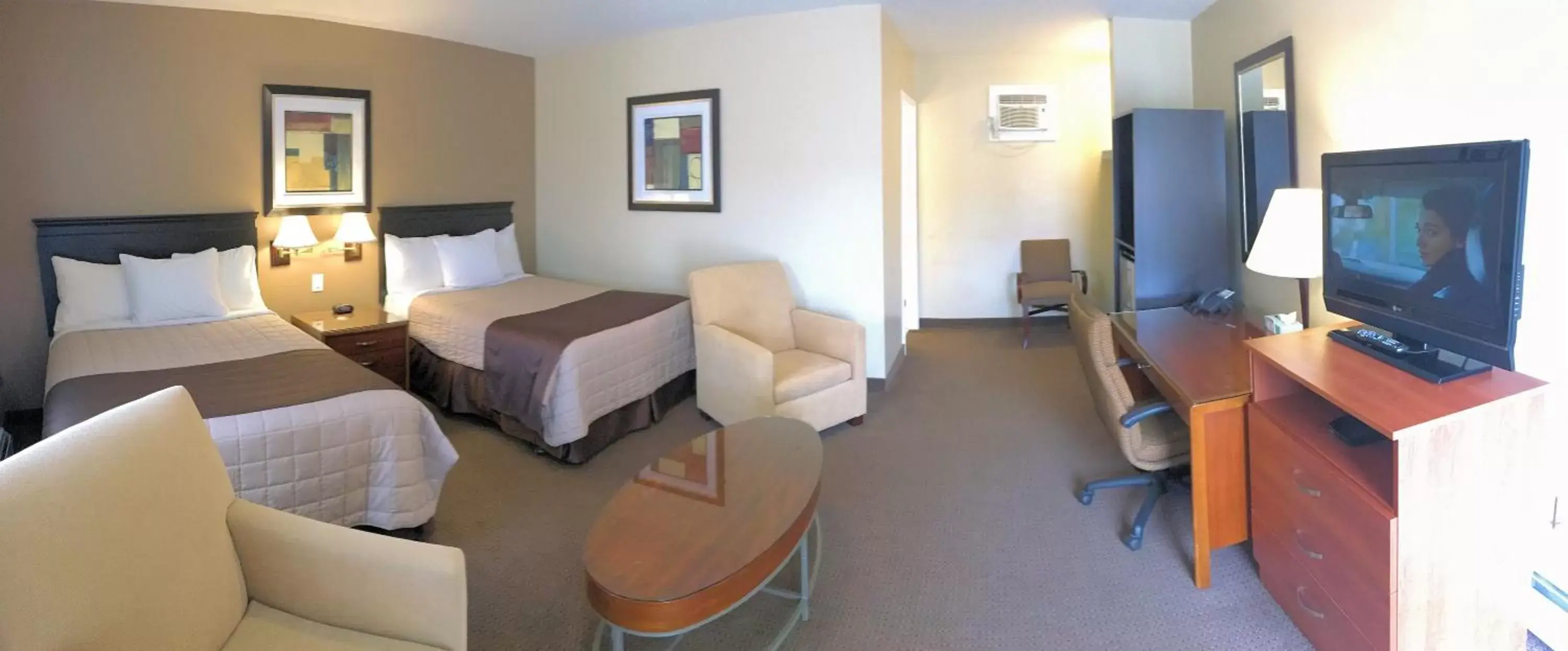 Room with Two Double Beds in The Lincoln Inn Room with Two Double Beds in The Lincoln Inn